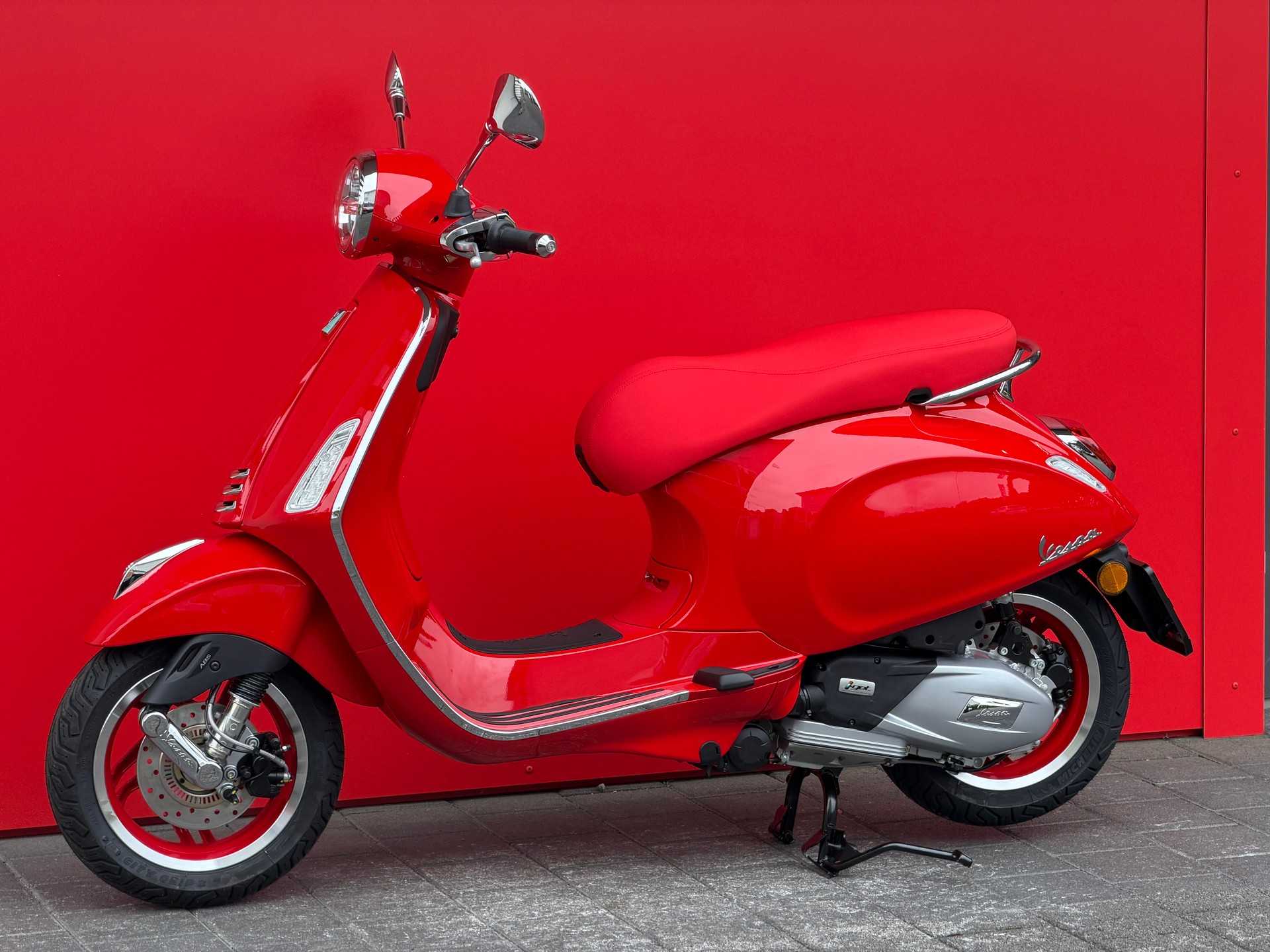 PIAGGIO Vespa 125 Primavera (RED) MY26-image-14