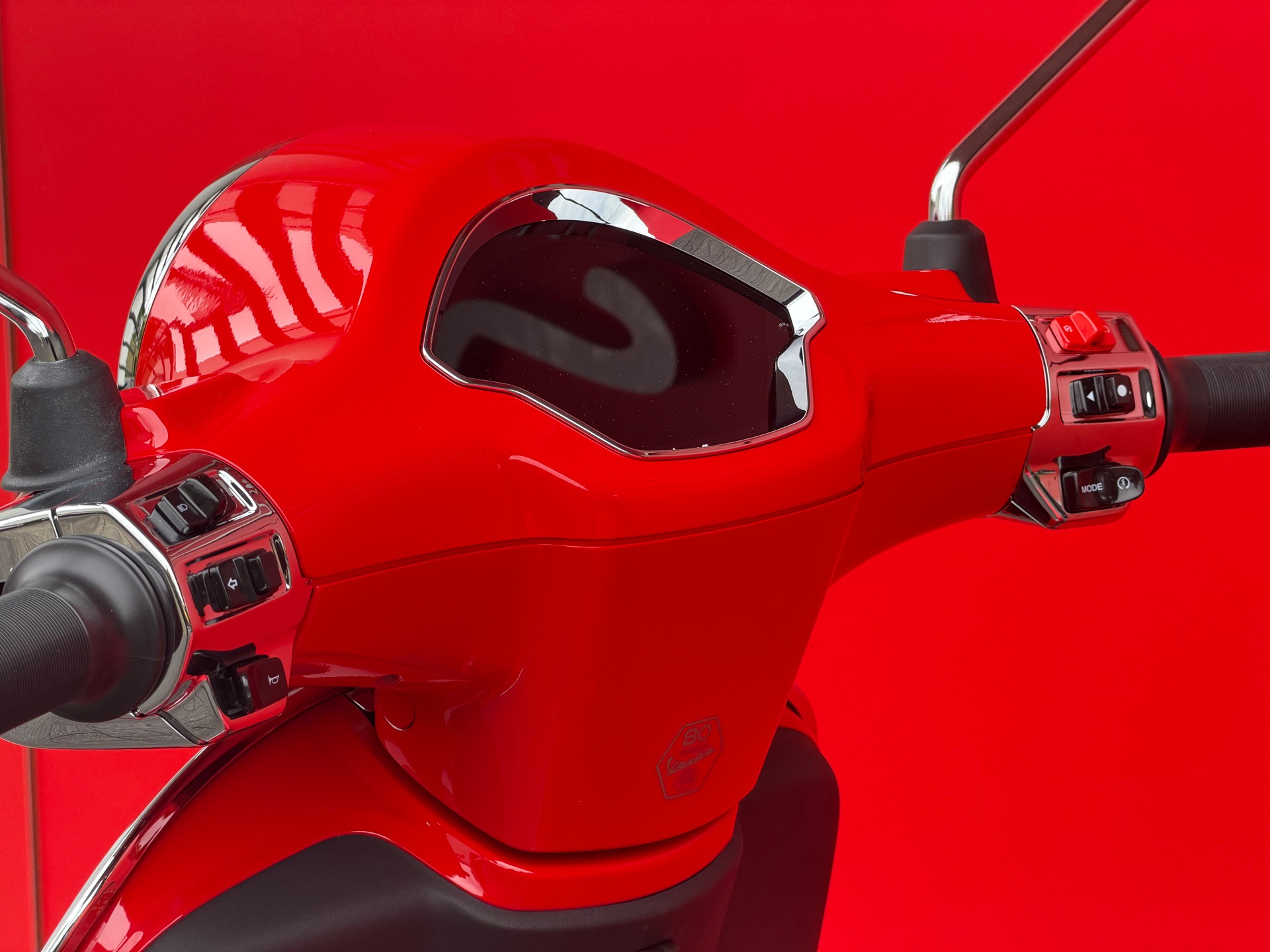 PIAGGIO Vespa 125 Primavera (RED) MY26-image-13