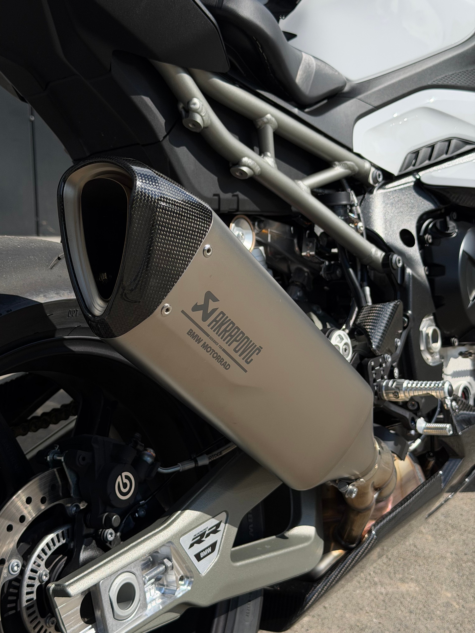 BMW S 1000 RR-image-6