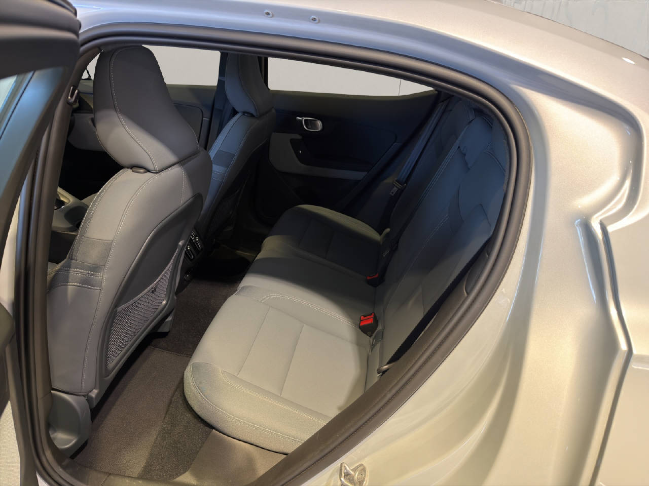 POLESTAR 2 Long Range Dual Motor Performance-image-5