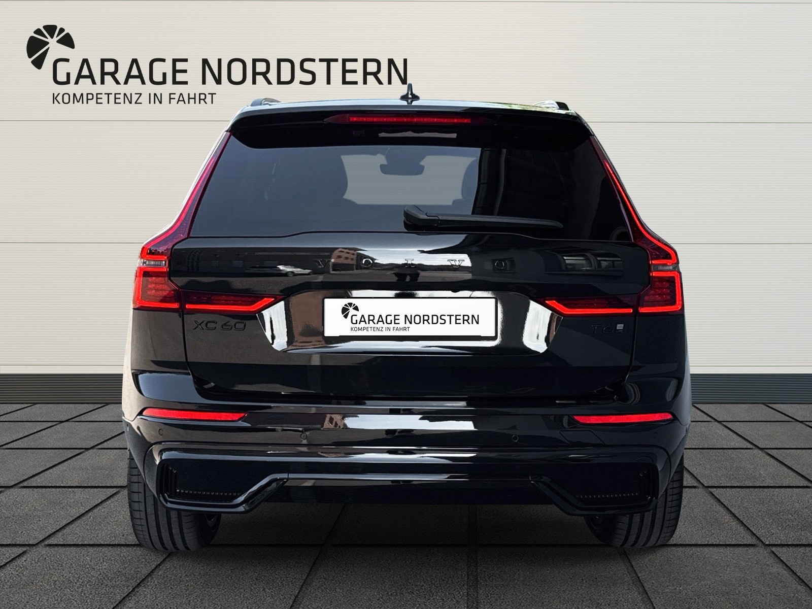 VOLVO XC60 2.0 T6 TE Black Edition eAWD-showroom-element-3