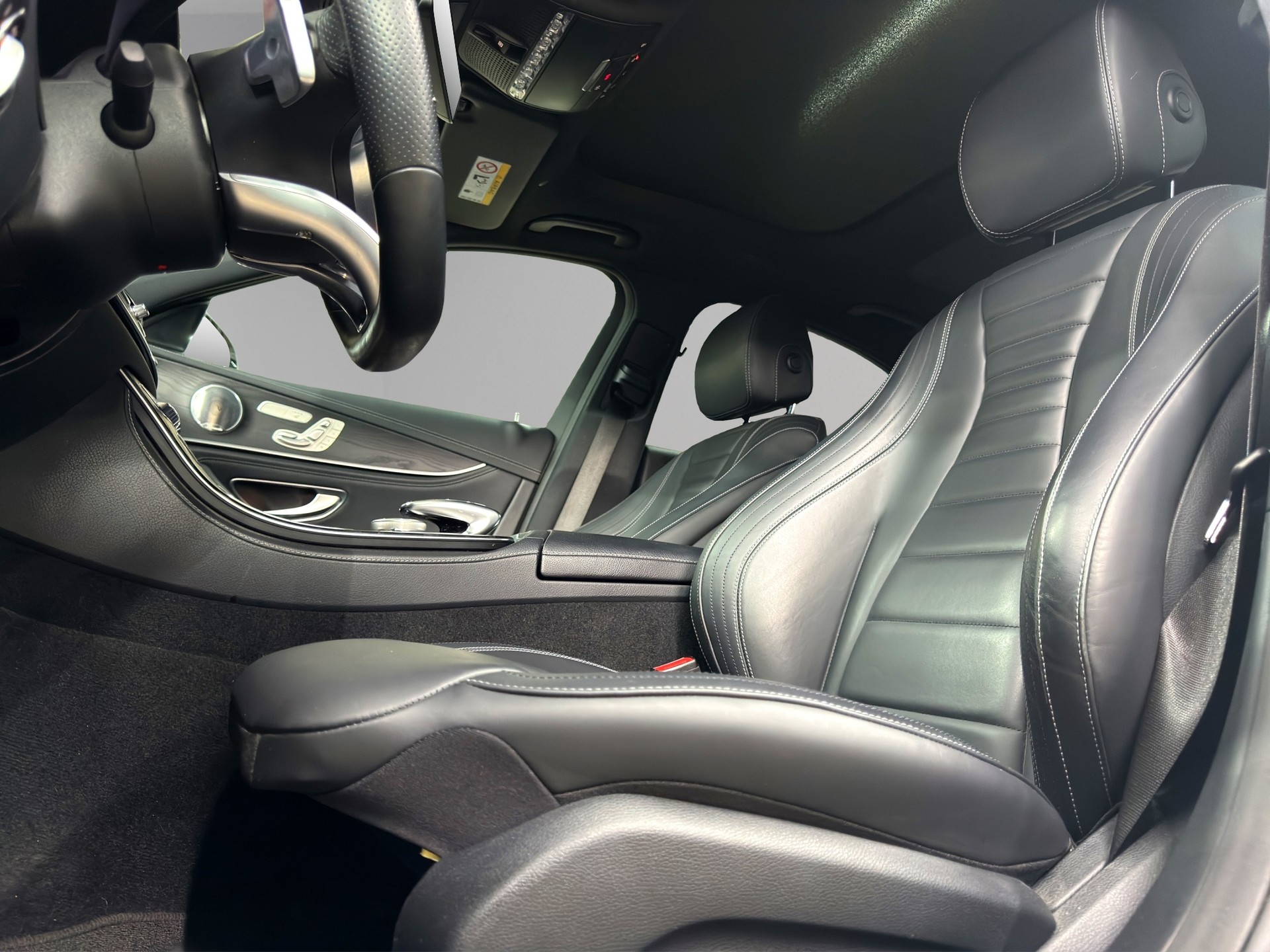 MERCEDES-BENZ E 450 AMG Line 4Matic 9G-Tronic-image-13