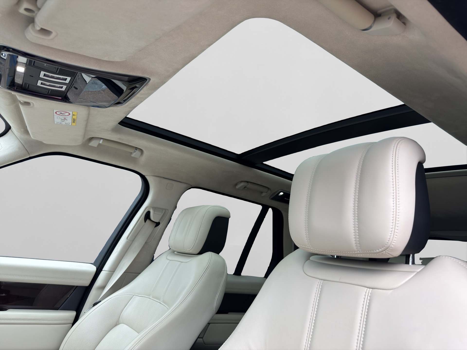 LAND ROVER Range Rover 4.4 SDV8 Vogue Automatic-image-11