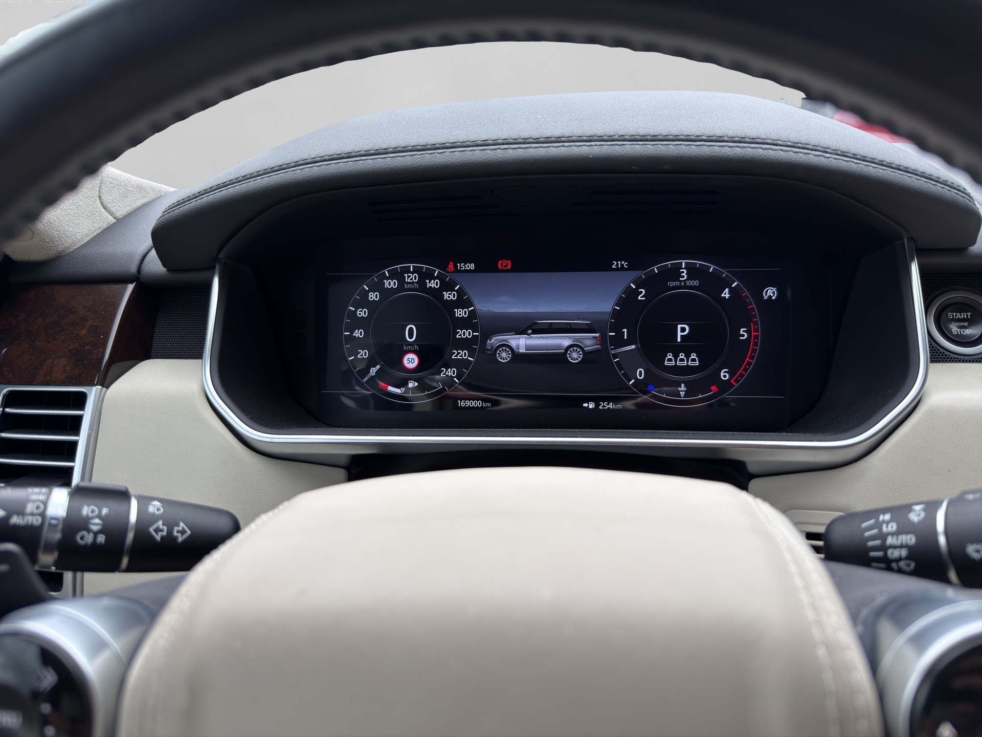 LAND ROVER Range Rover 4.4 SDV8 Vogue Automatic-image-5