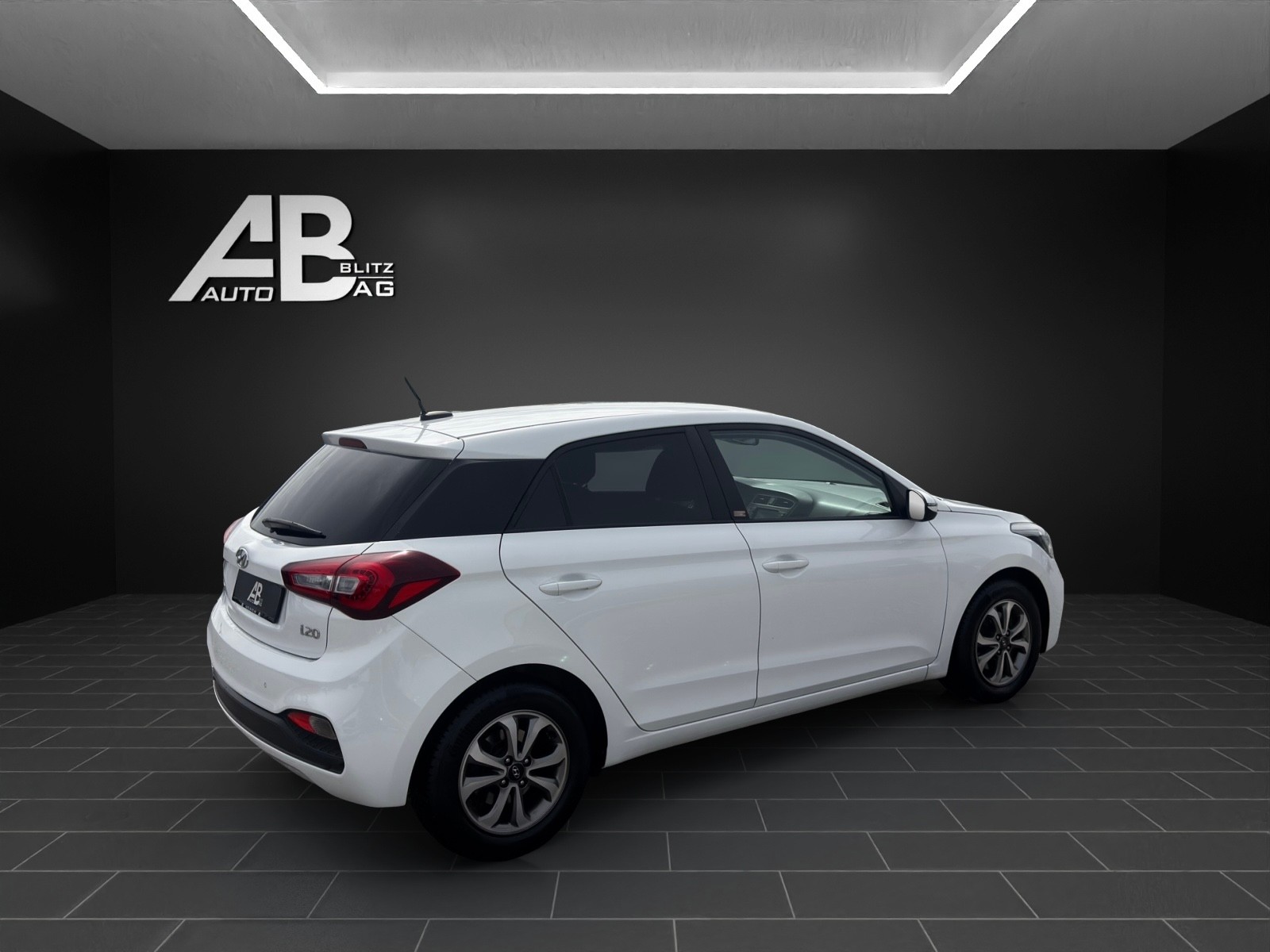 HYUNDAI i20 1.0 T-GDi Amplia mit 100 PS-image-4