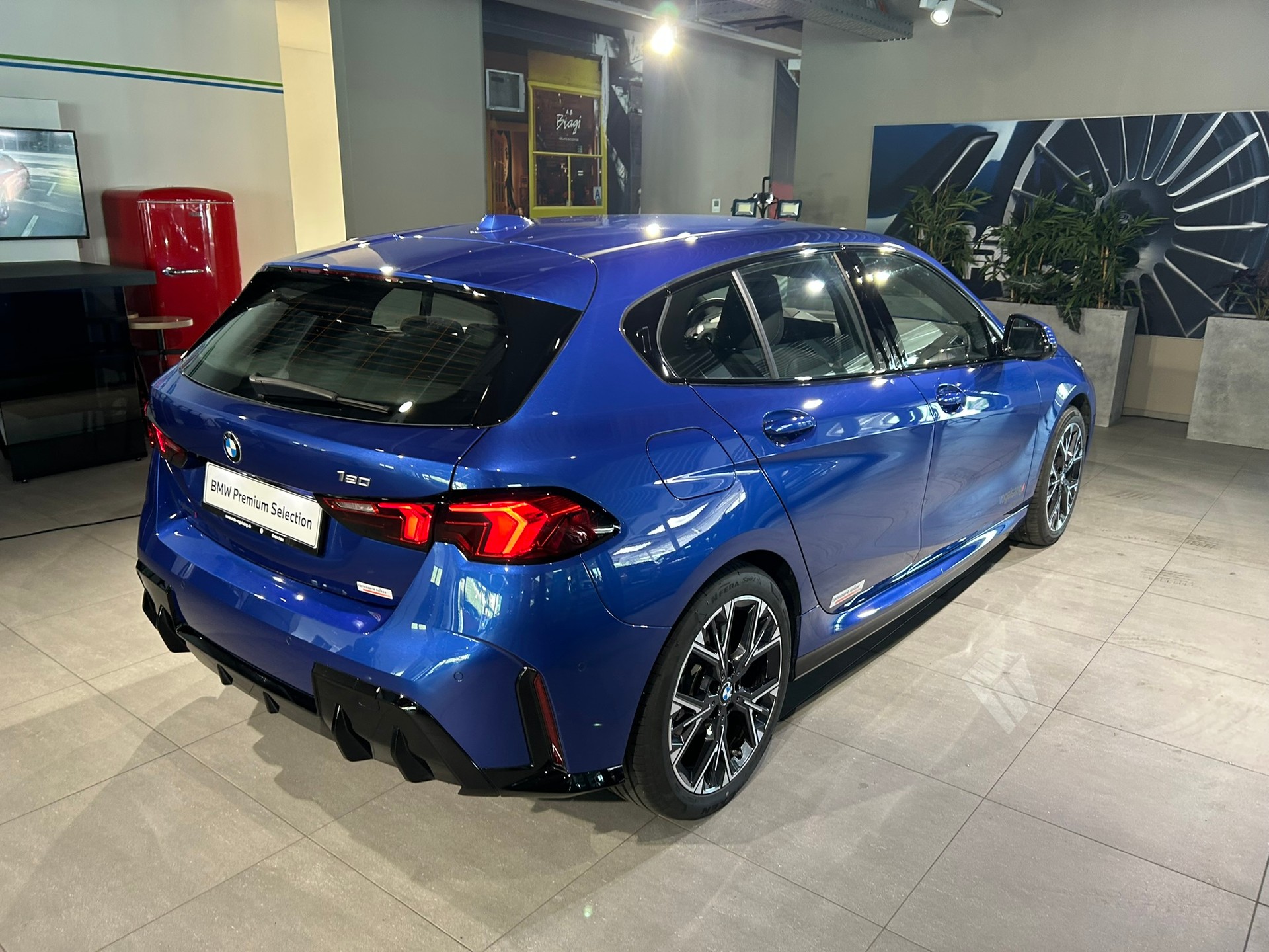 BMW 120 M Sport Steptronic-image-6