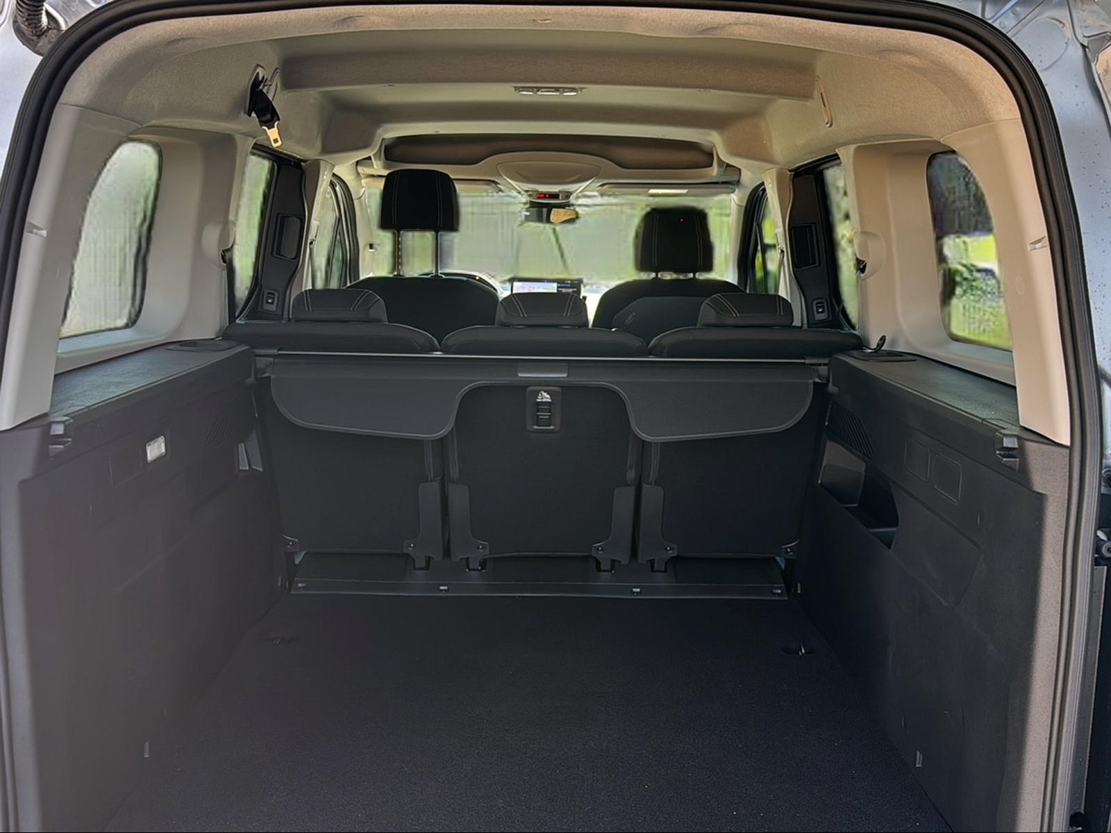 PEUGEOT Rifter Long 1.5 BlueHDi Family Edition EAT8-image-10