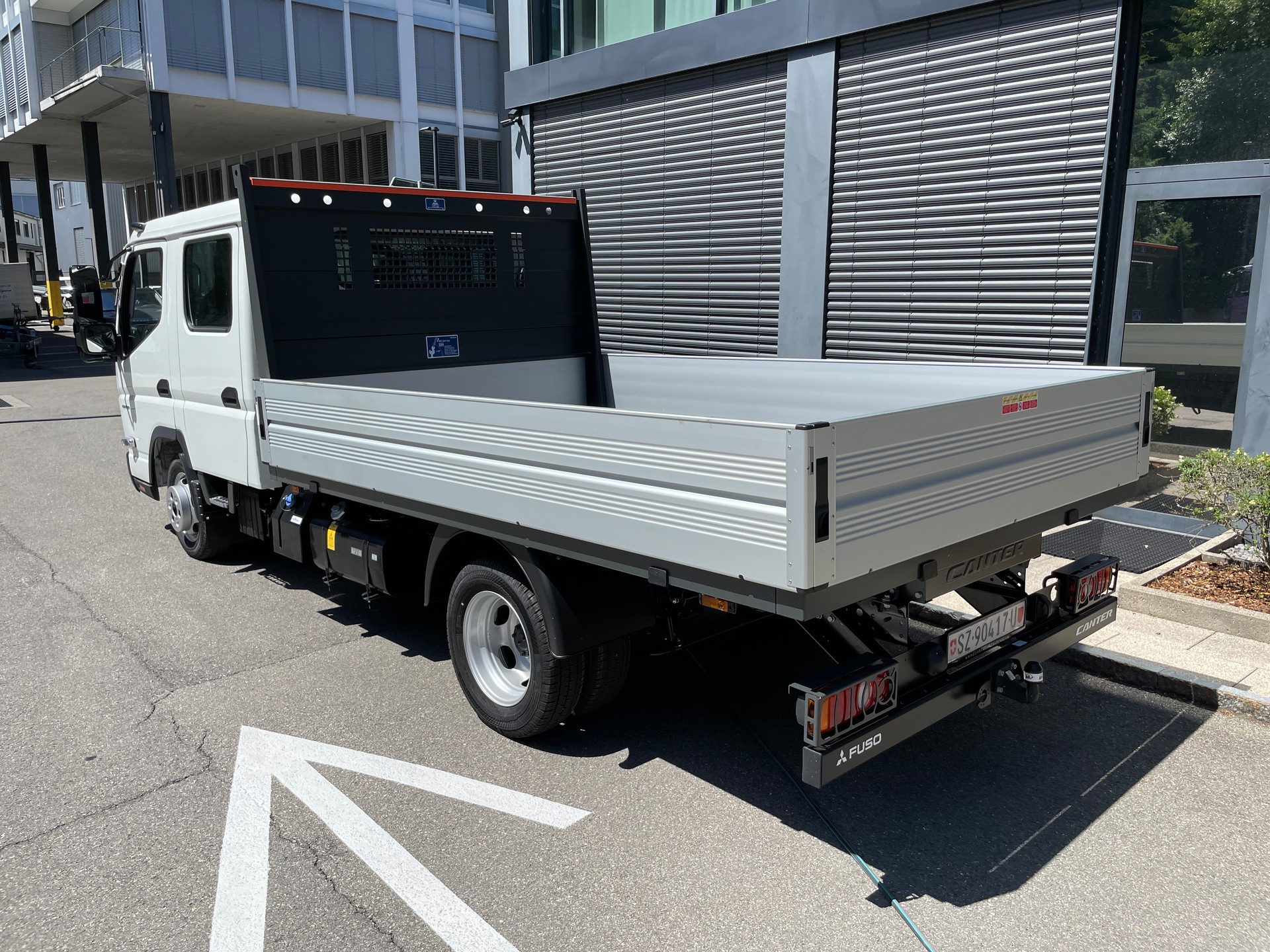 MITSUBISHI FUSO CANTER 3C15D, manuell-showroom-element-2