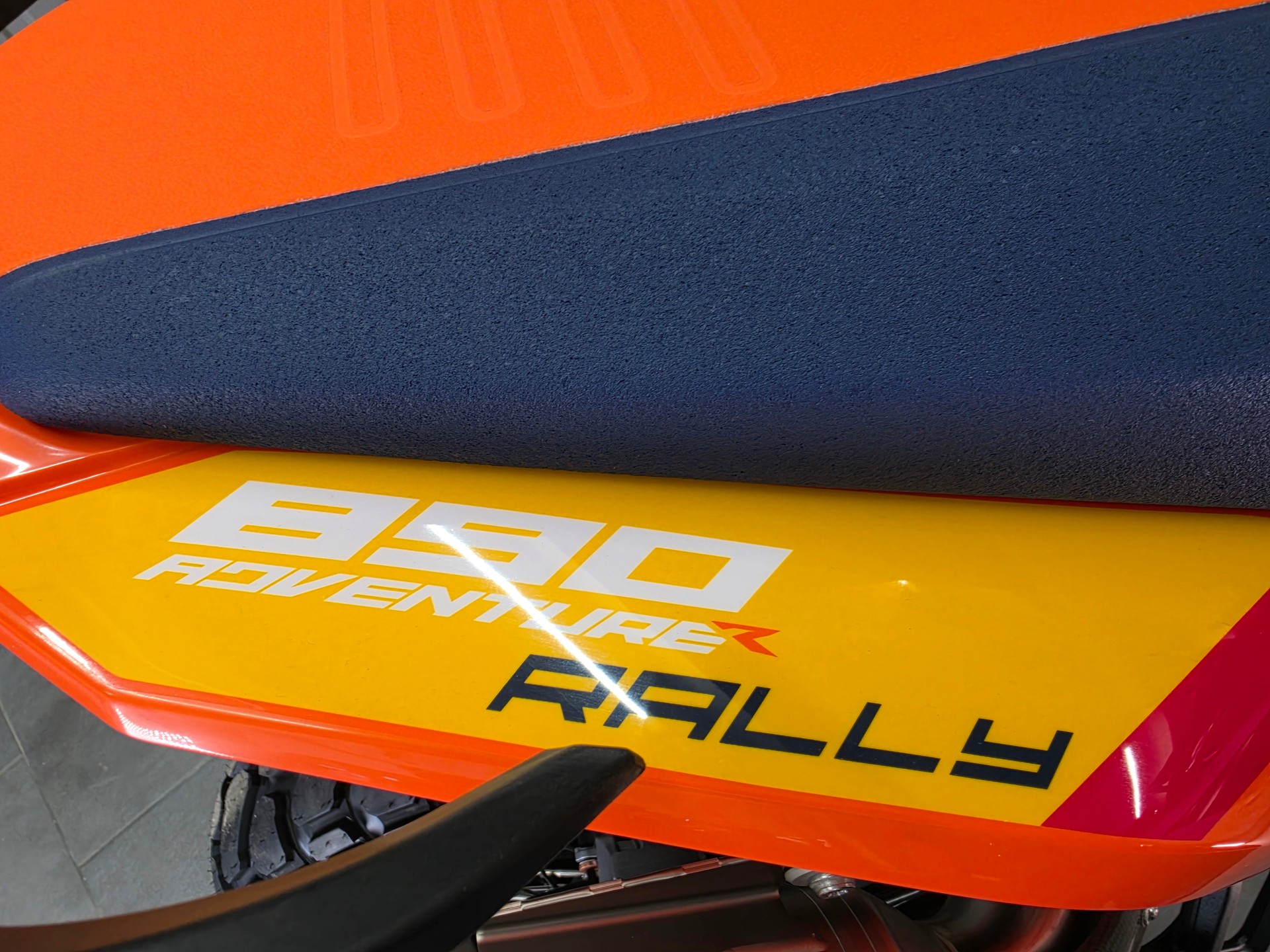 KTM 890 Adventure R Rally-image-1