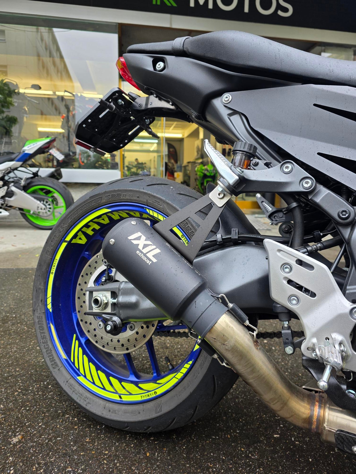 YAMAHA MT-09-image-2