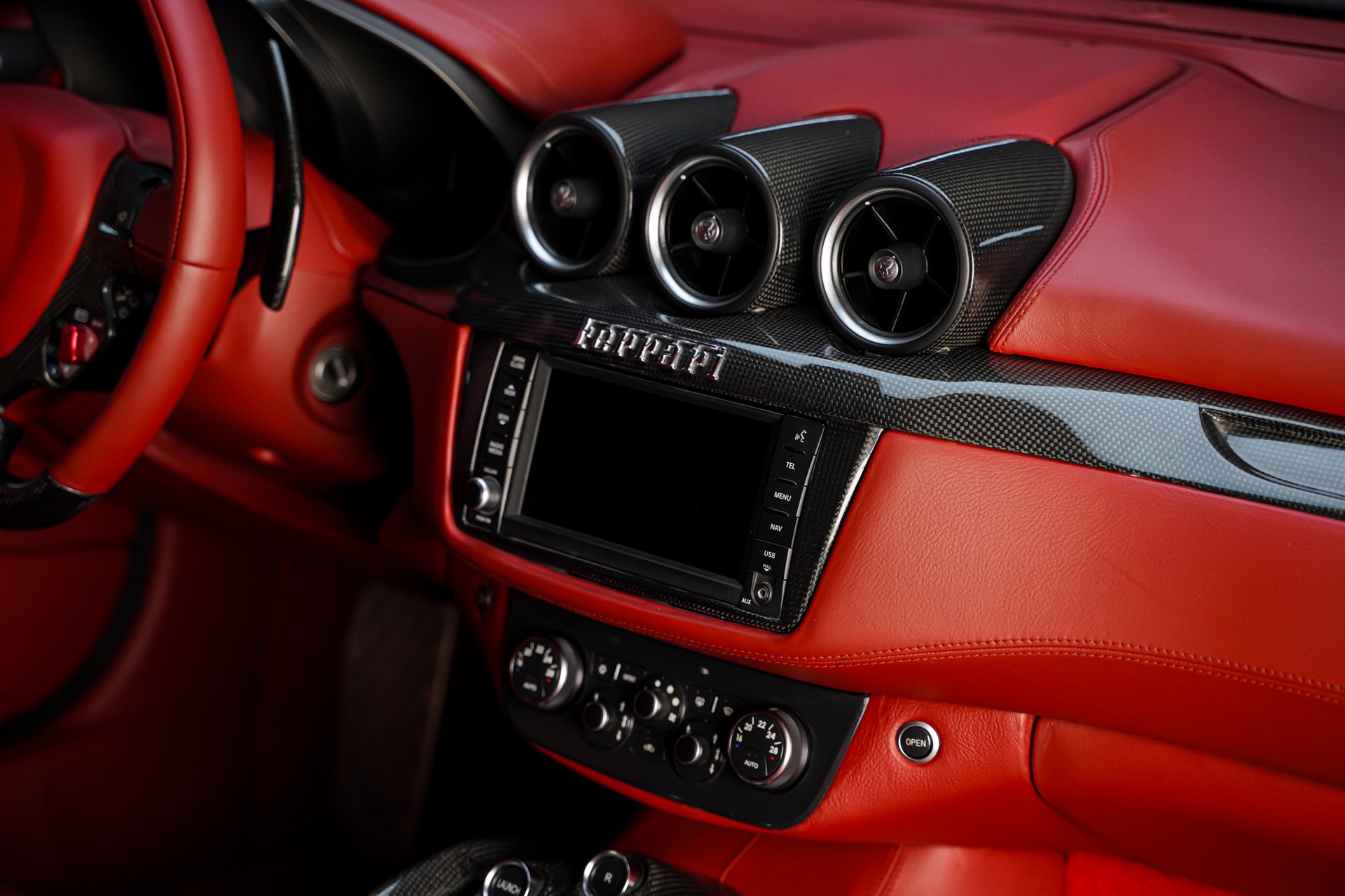 FERRARI FF-image-18