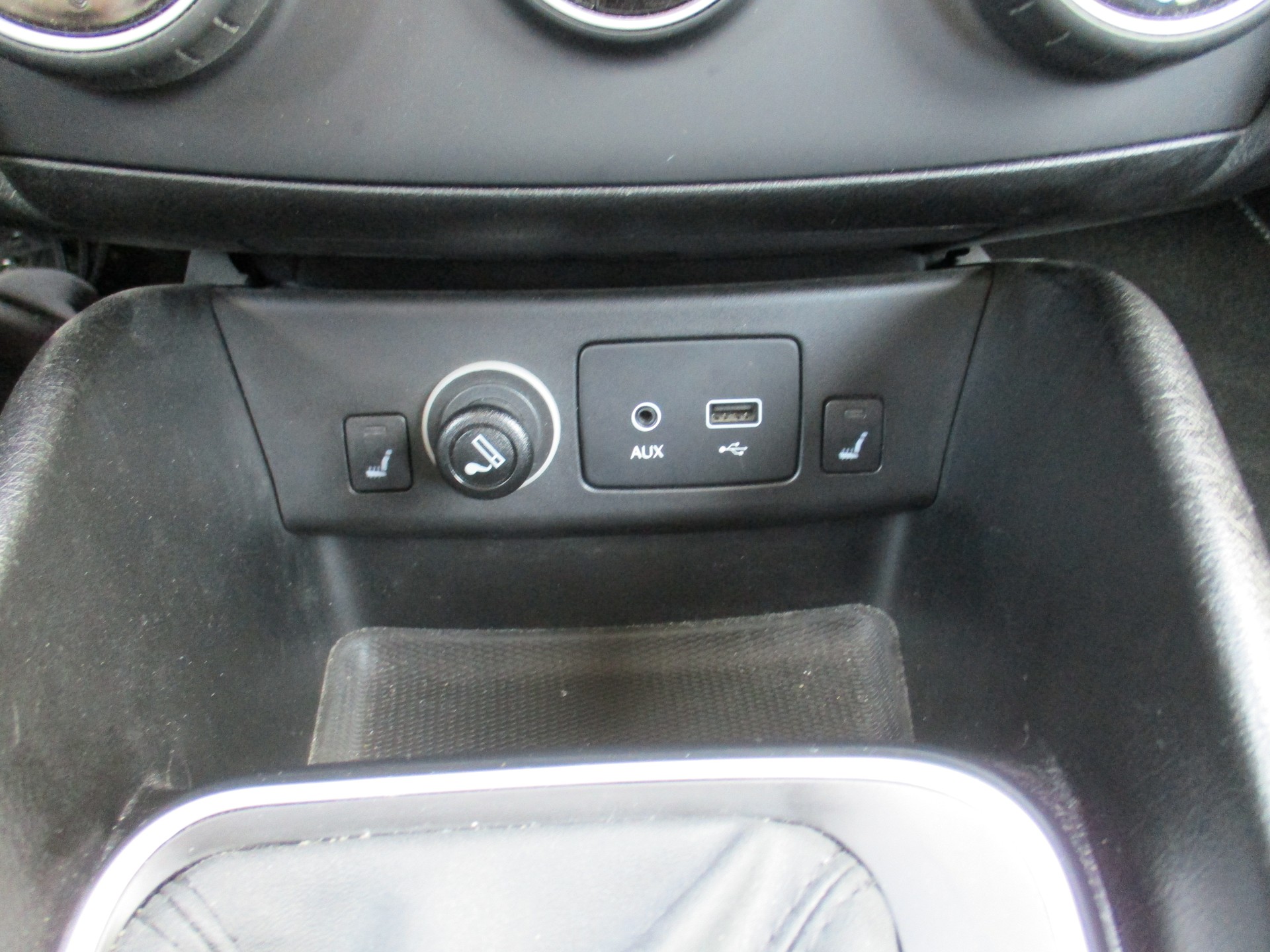 FIAT Tipo SW 1.4 T-Jet 120PS Lounge (Kombi)-image-8