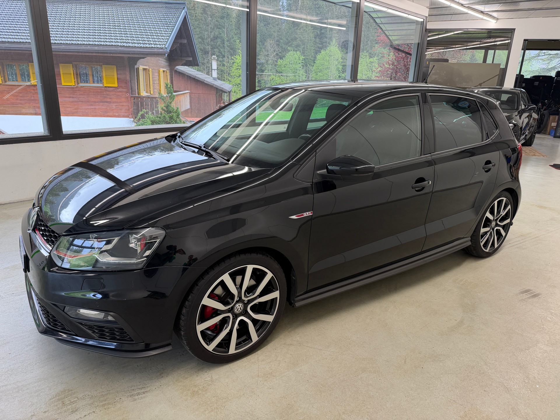 VW Polo 1.8 TSI GTI-image-7