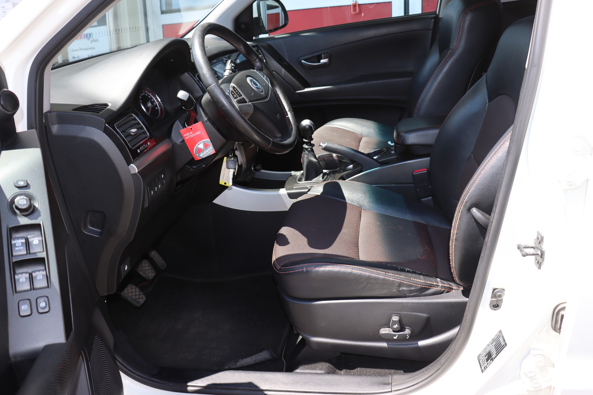 KGM-SsangYong Korando 2.0 e-XDI Sapphire 4WD-image-10