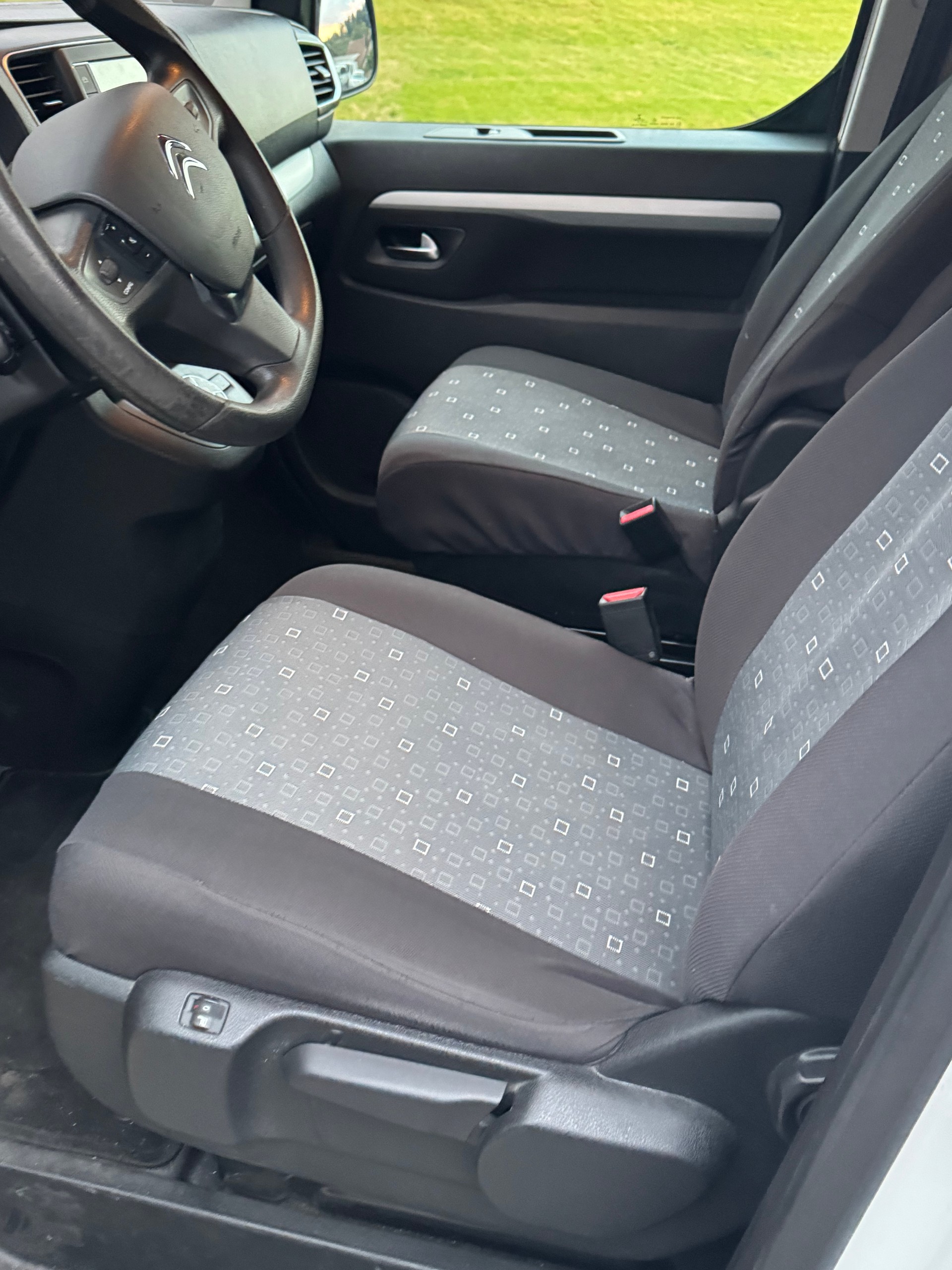 CITROEN Spacetourer 2.0 BlueHDi Business Lounge M EAT-image-16