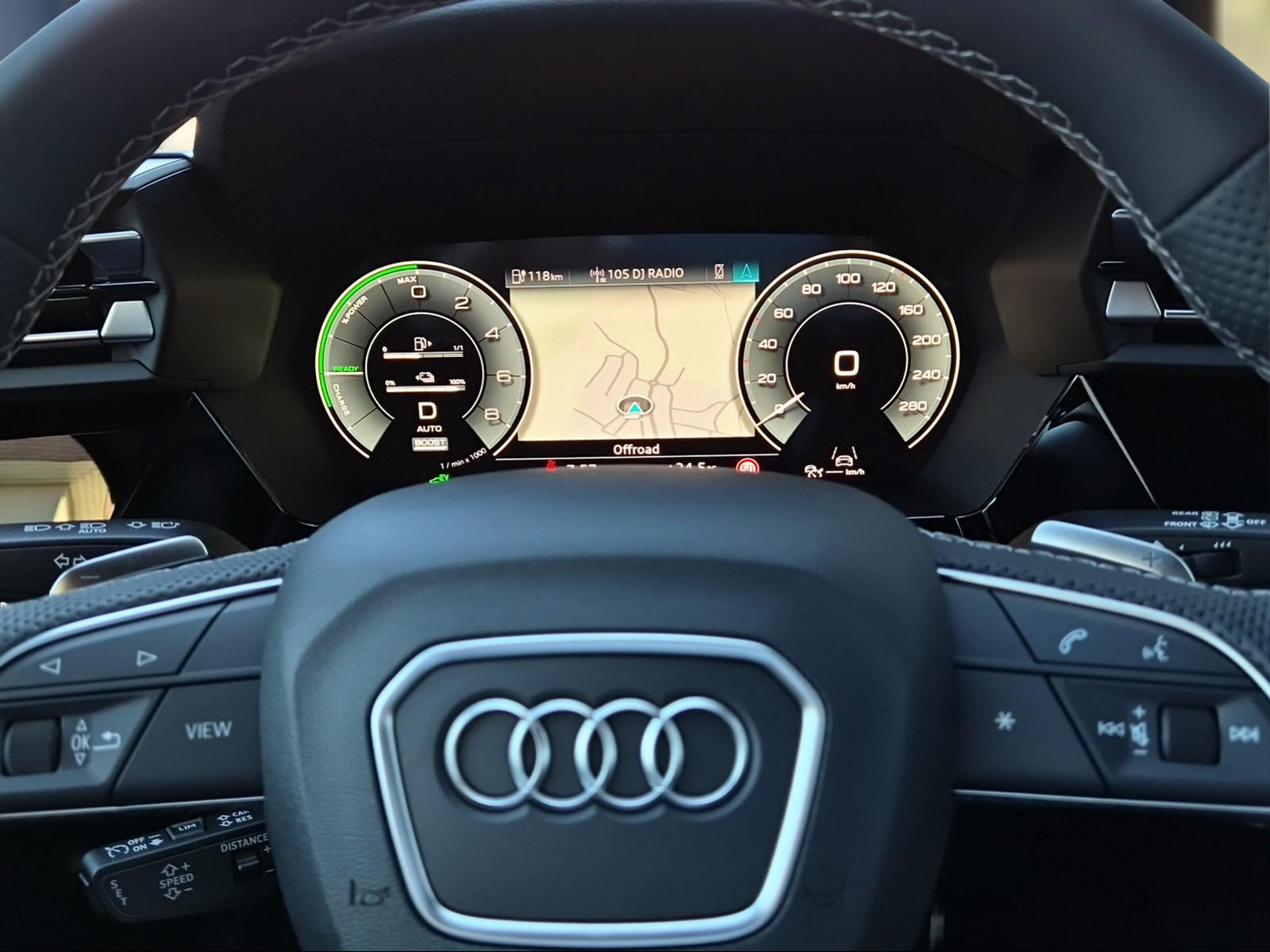 AUDI A3 Sportback TFSI e 200 kW S line Attraction S tronic Mythosschwarz Metallic-image-10