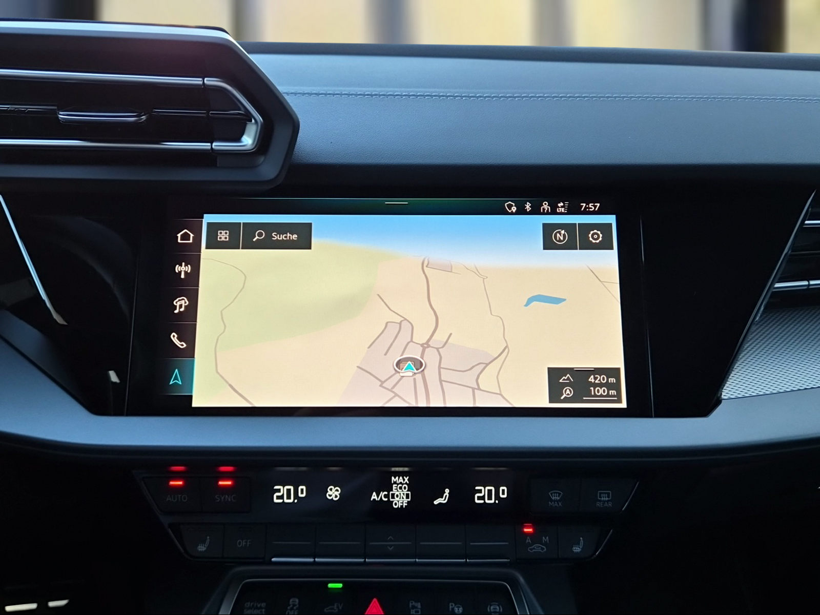 AUDI A3 Sportback TFSI e 200 kW S line Attraction S tronic Mythosschwarz Metallic-image-13