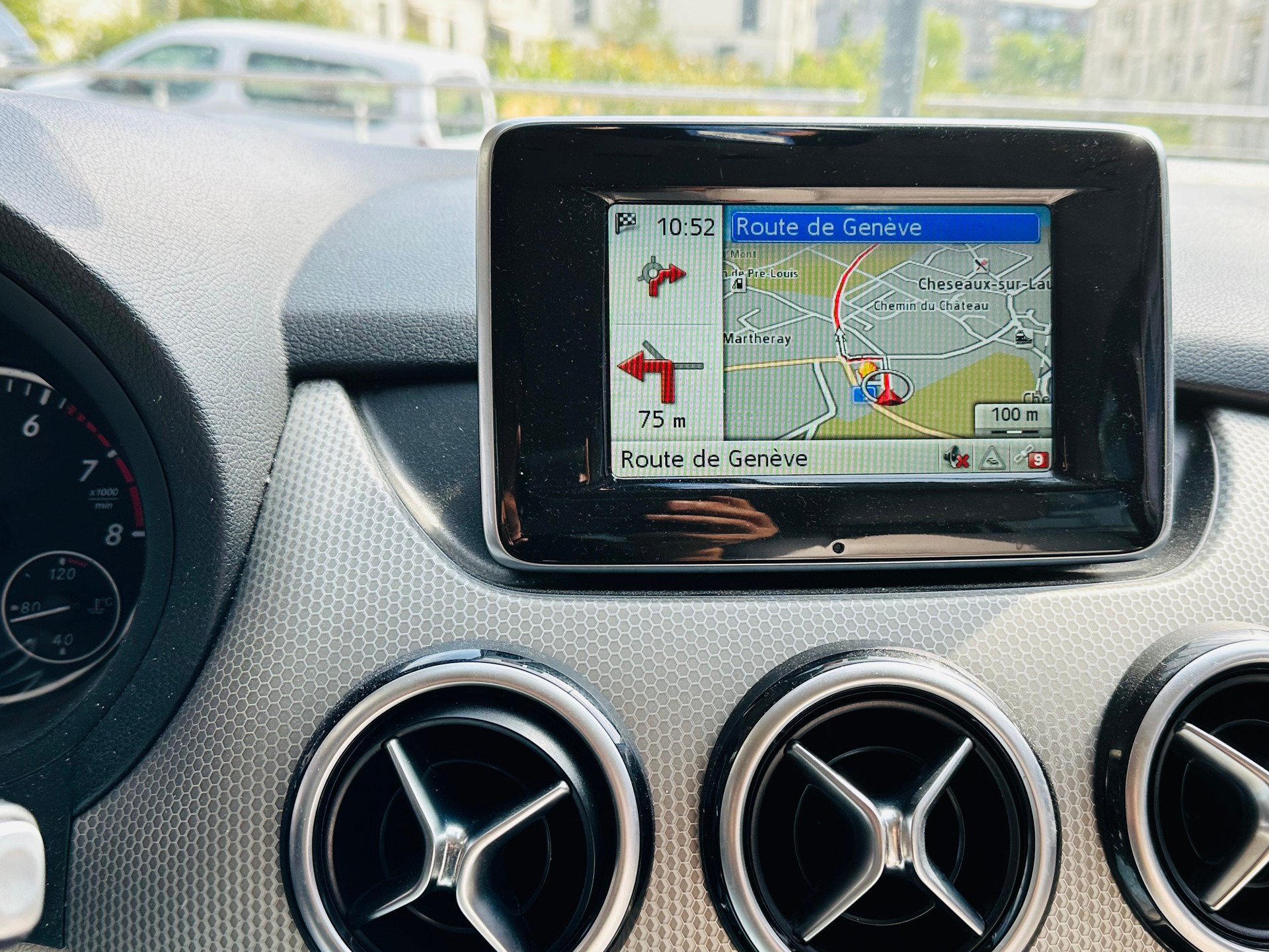 MERCEDES-BENZ B 220 4Matic 7G-DCT-image-10