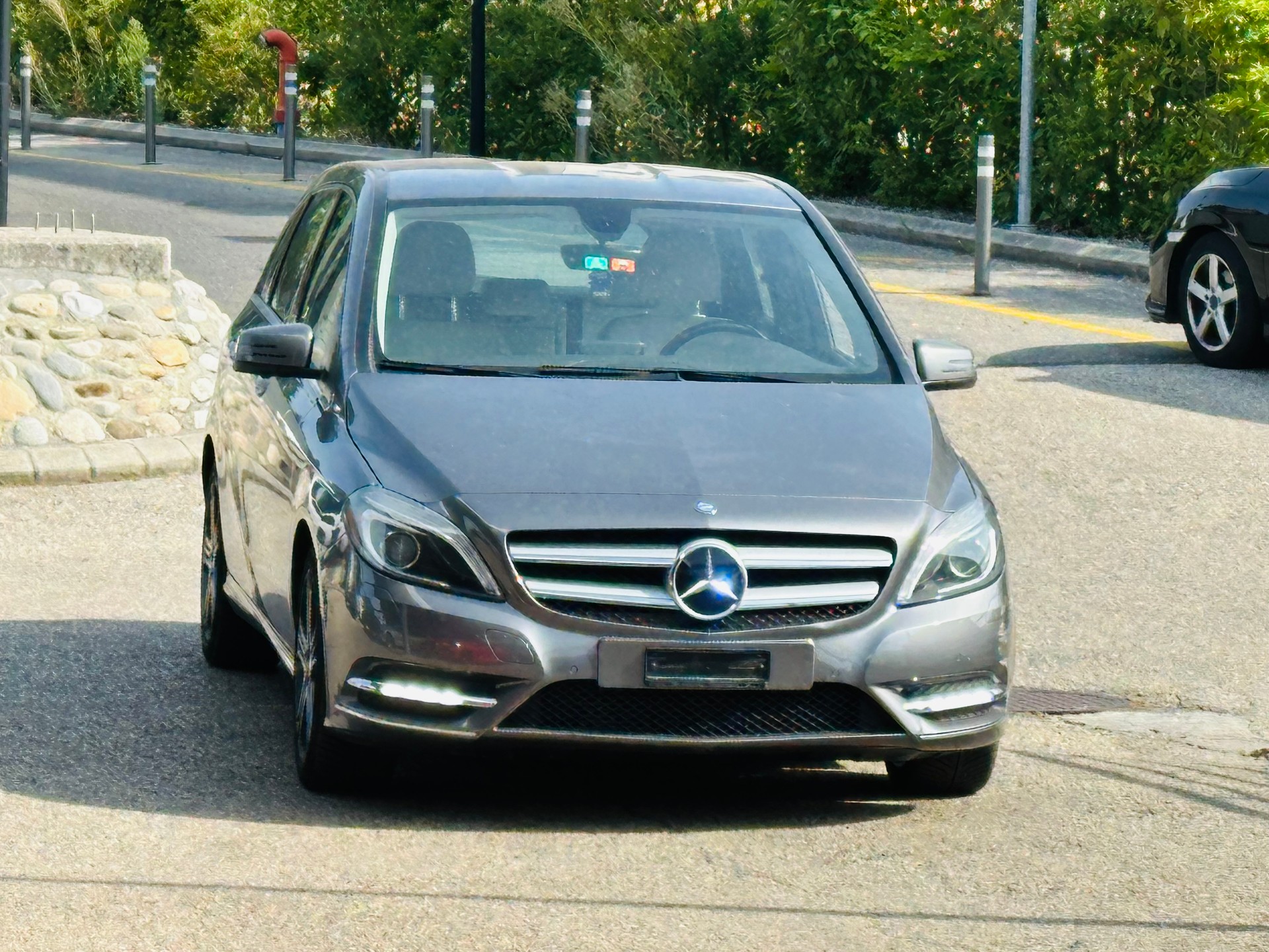 MERCEDES-BENZ B 220 4Matic 7G-DCT-image-4