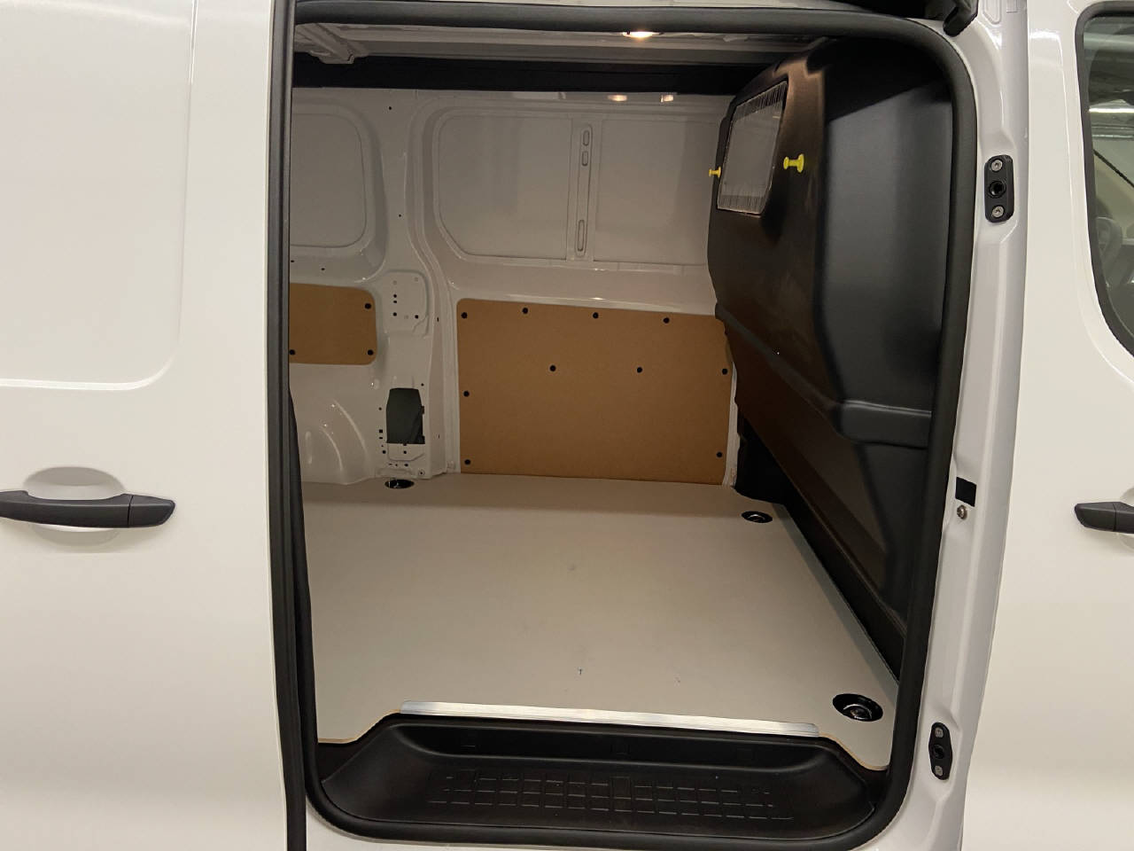 OPEL Vivaro Cargo 1.5 D 120 S/S-image-11