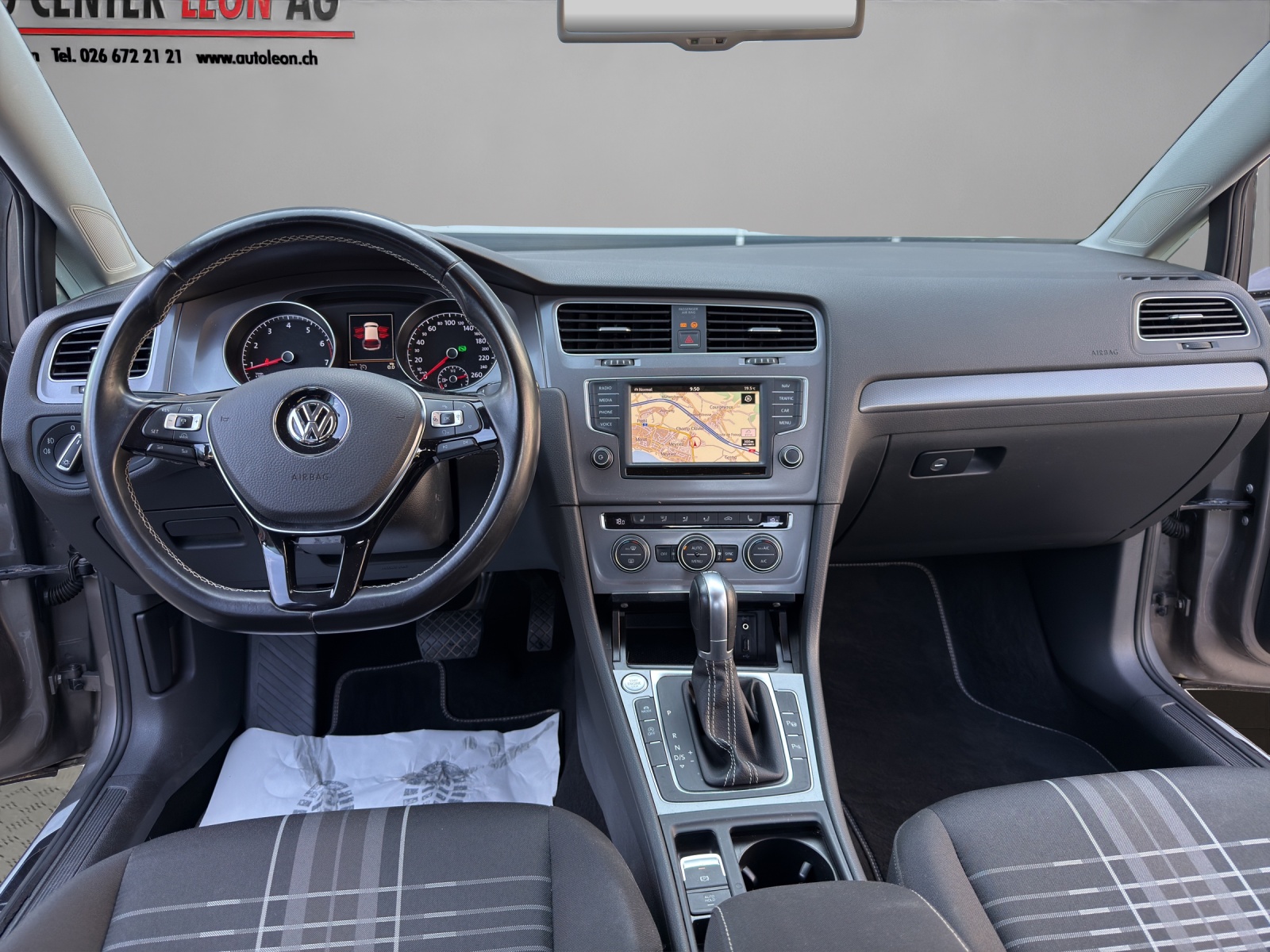 VW Golf 1.4 TSI Lounge DSG-image-13