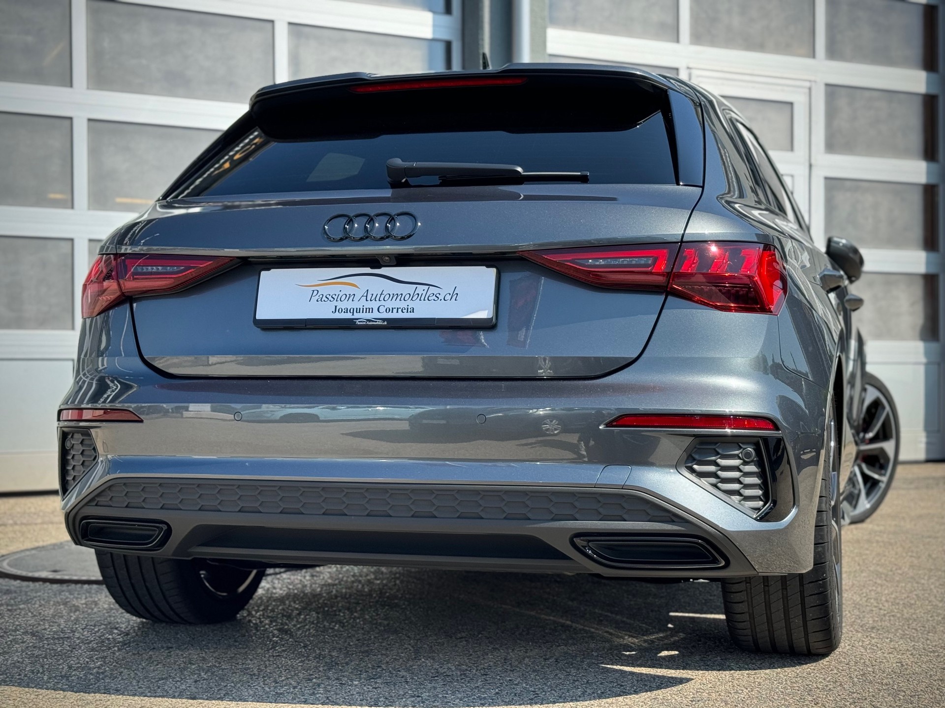 AUDI A3 Sportback 35 TFSI S line Attraction S-tronic - Véhicule Suisse (CH)-image-1