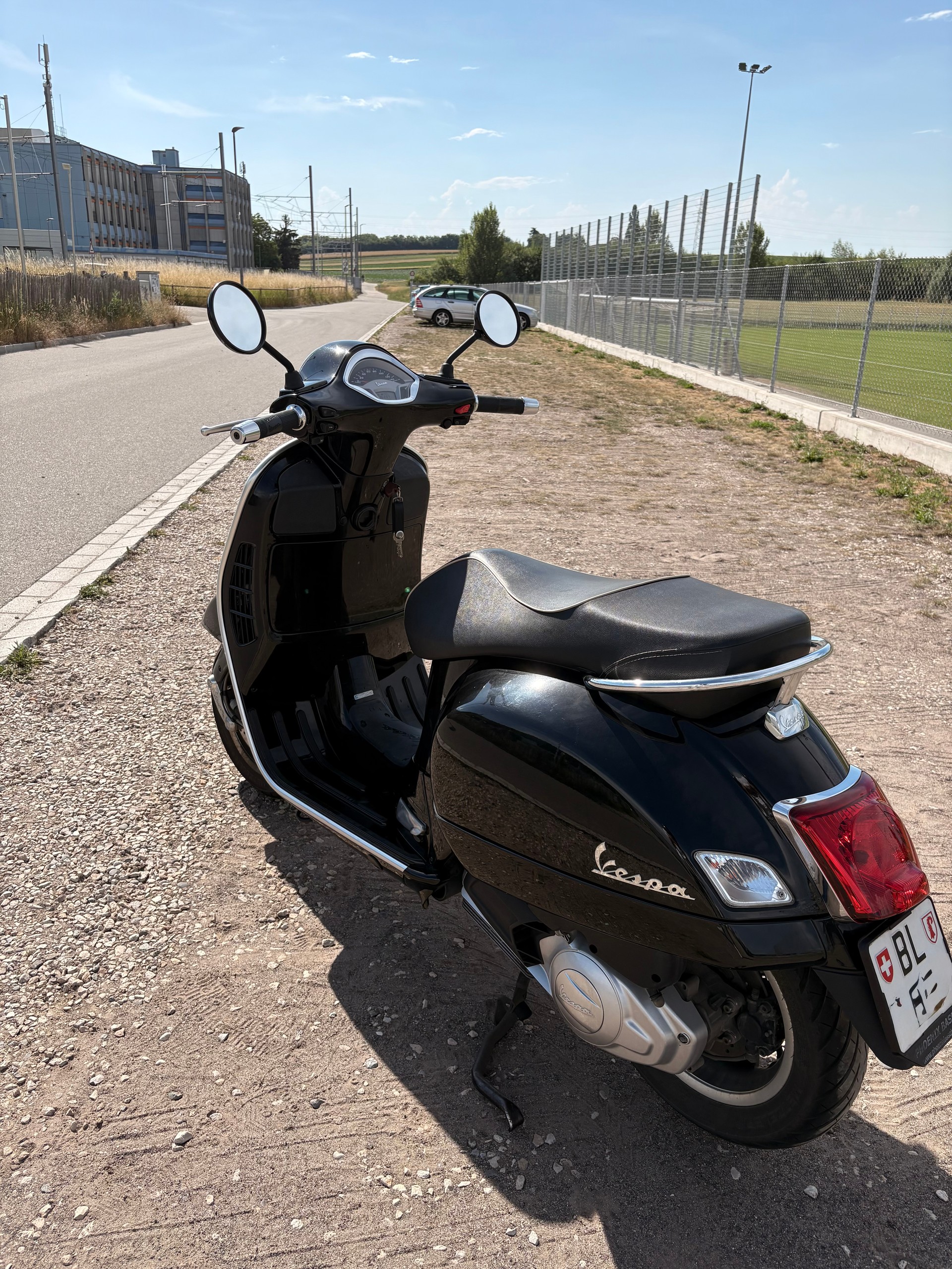 PIAGGIO Vespa GTS Super 125 i.e. ABS-image-1