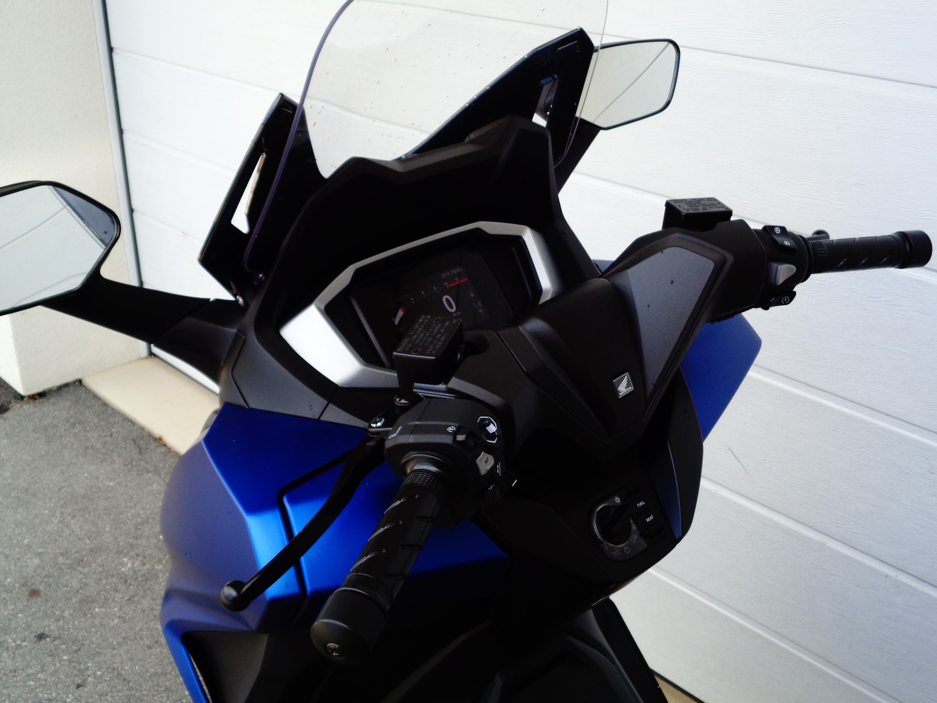 HONDA NSS 125 Forza Smart TopBox-image-5