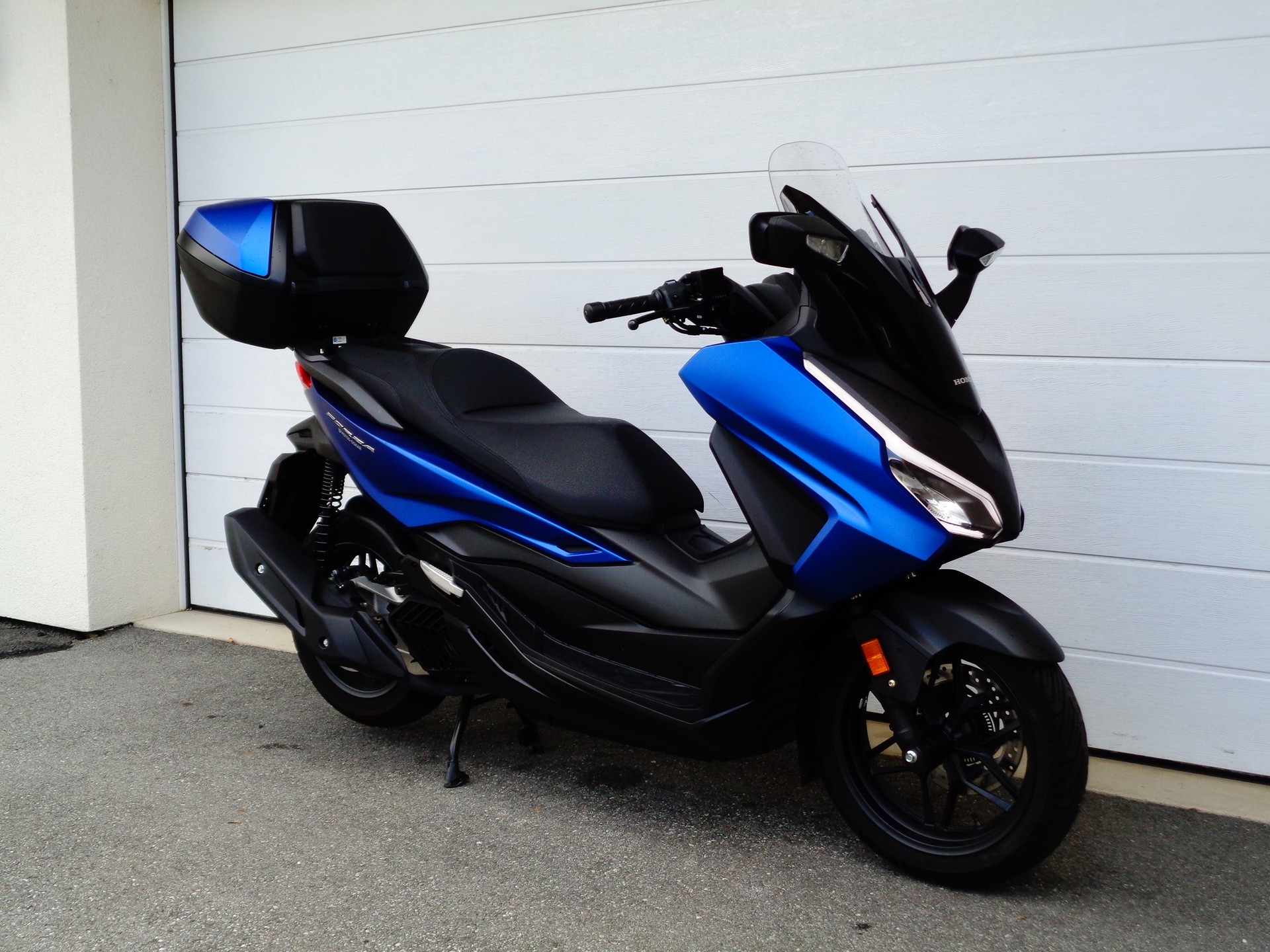 HONDA NSS 125 Forza Smart TopBox-image-0