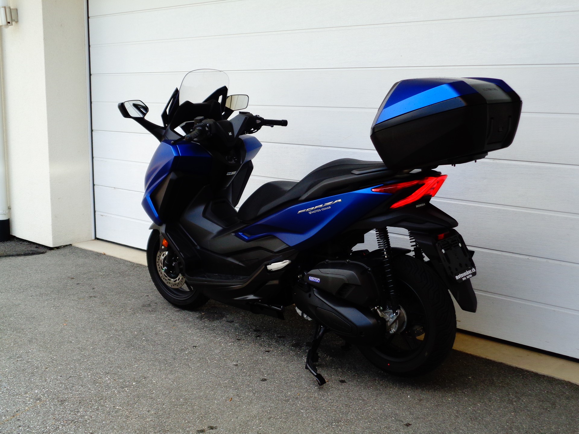 HONDA NSS 125 Forza Smart TopBox-image-8