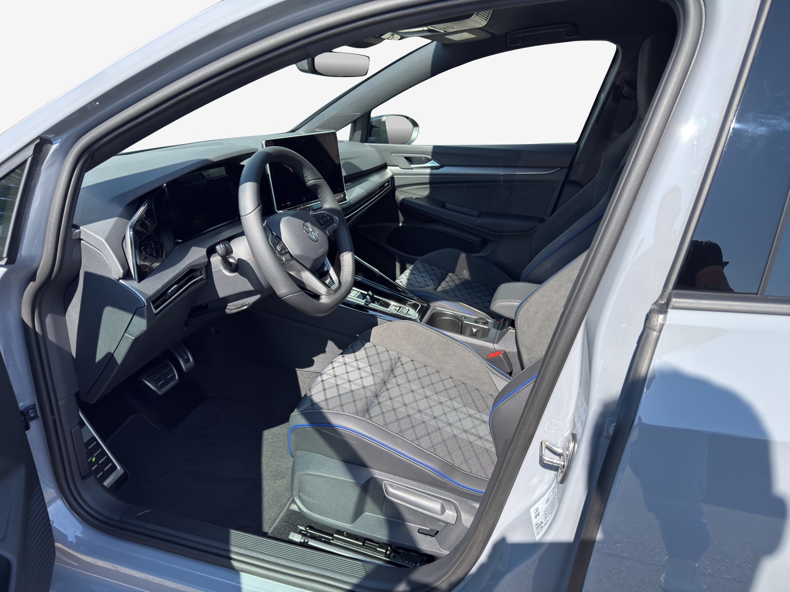 VW Golf 1.5 e TSI mHEV R-Line DSG-image-7