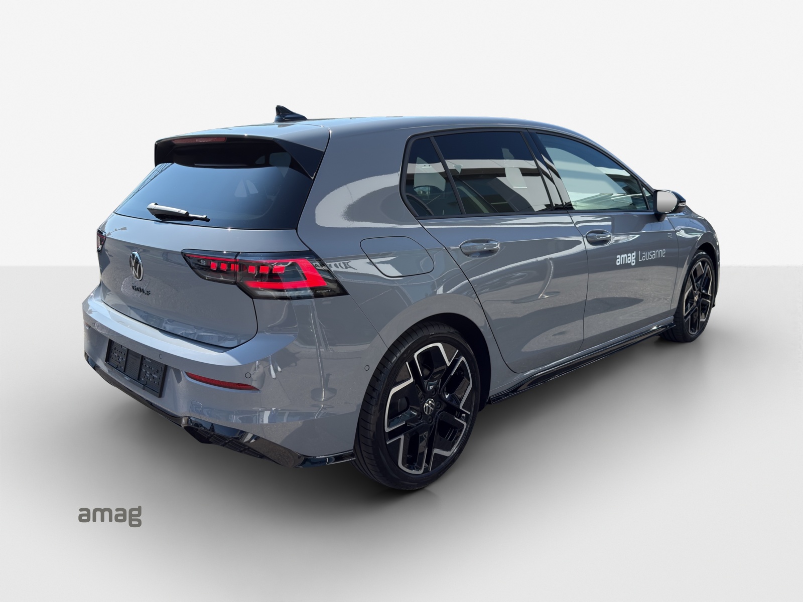 VW Golf 1.5 e TSI mHEV R-Line DSG-image-4