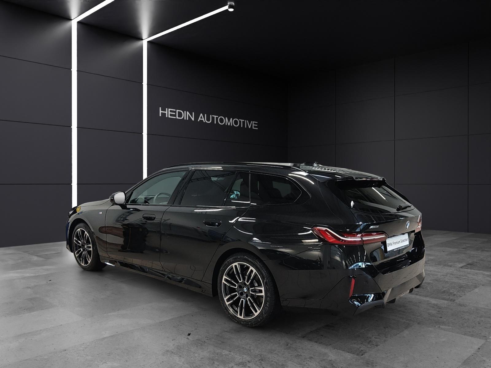 BMW 520d xDrive Touring-showroom-element-2