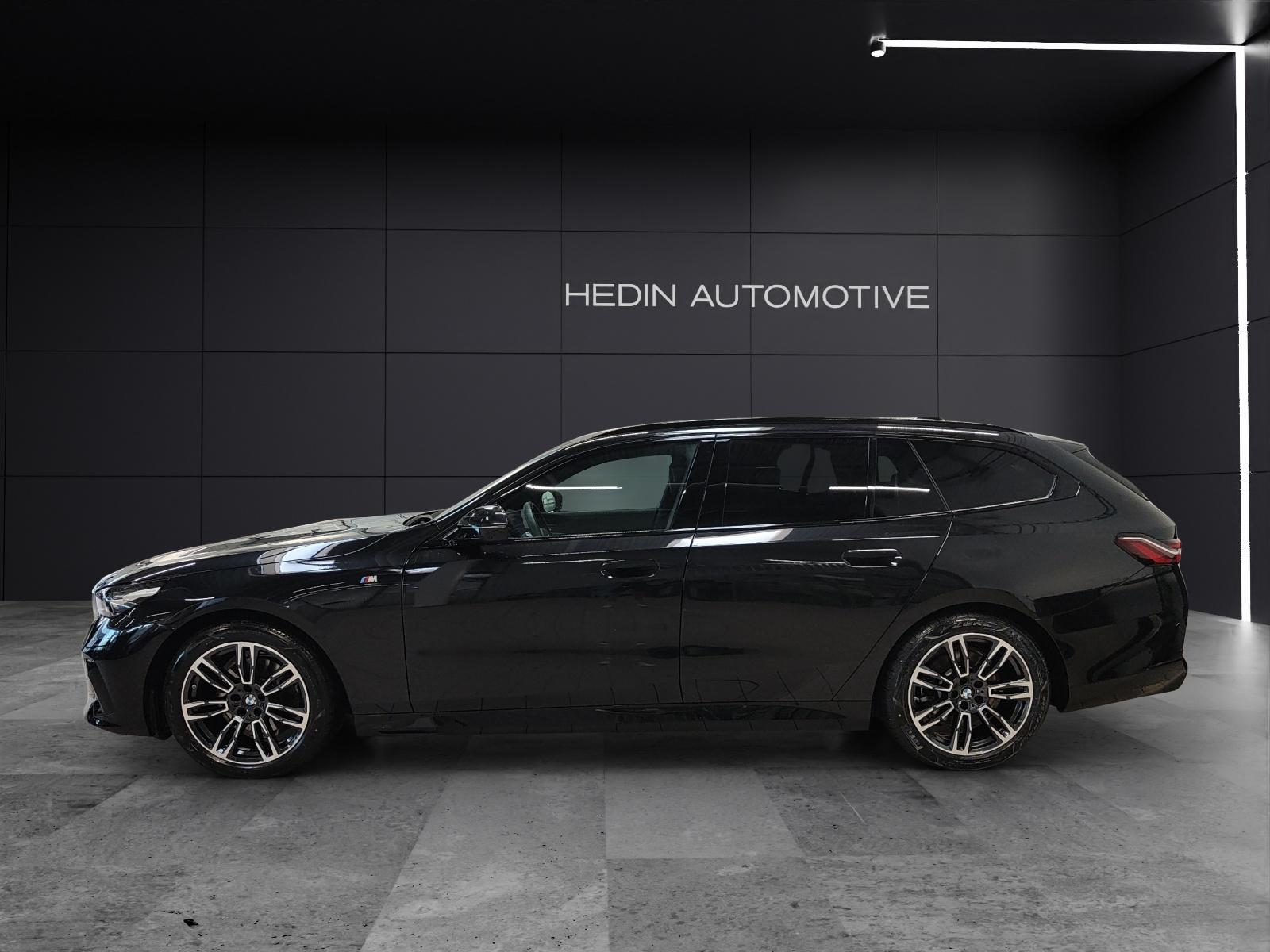 BMW 520d xDrive Touring-showroom-element-3
