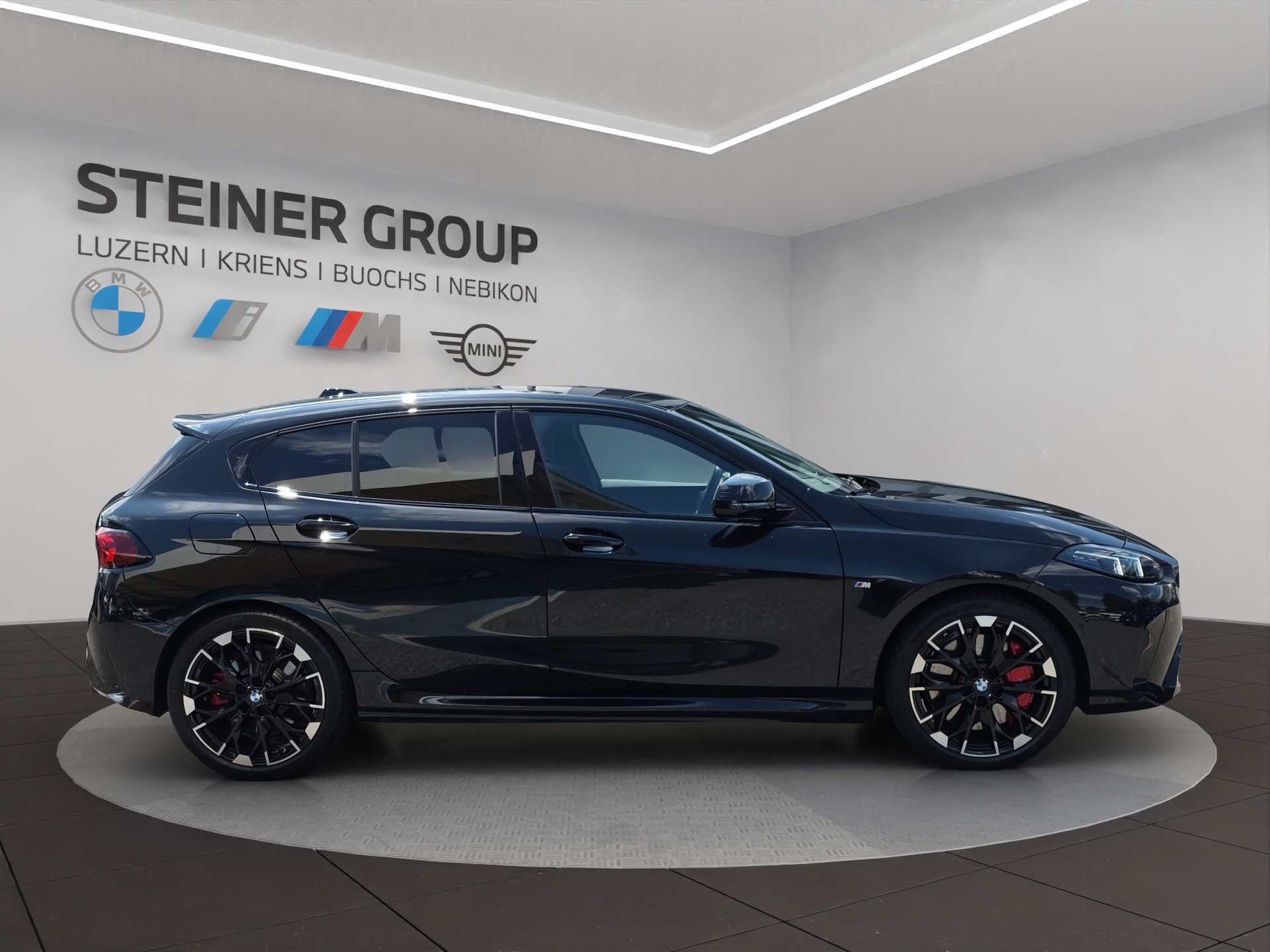 BMW M135 xDrive M Sport Pro-showroom-element-2