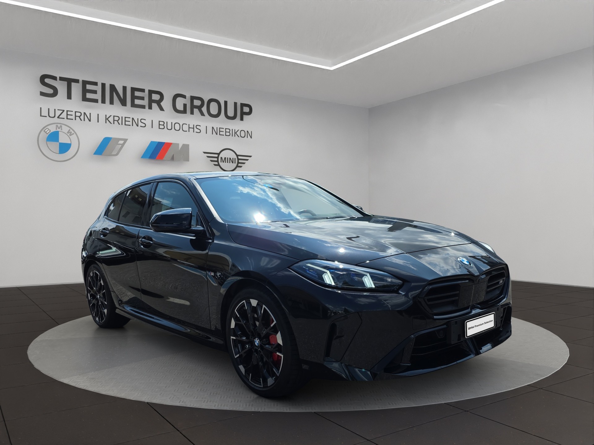 BMW M135 xDrive M Sport Pro-showroom-element-1