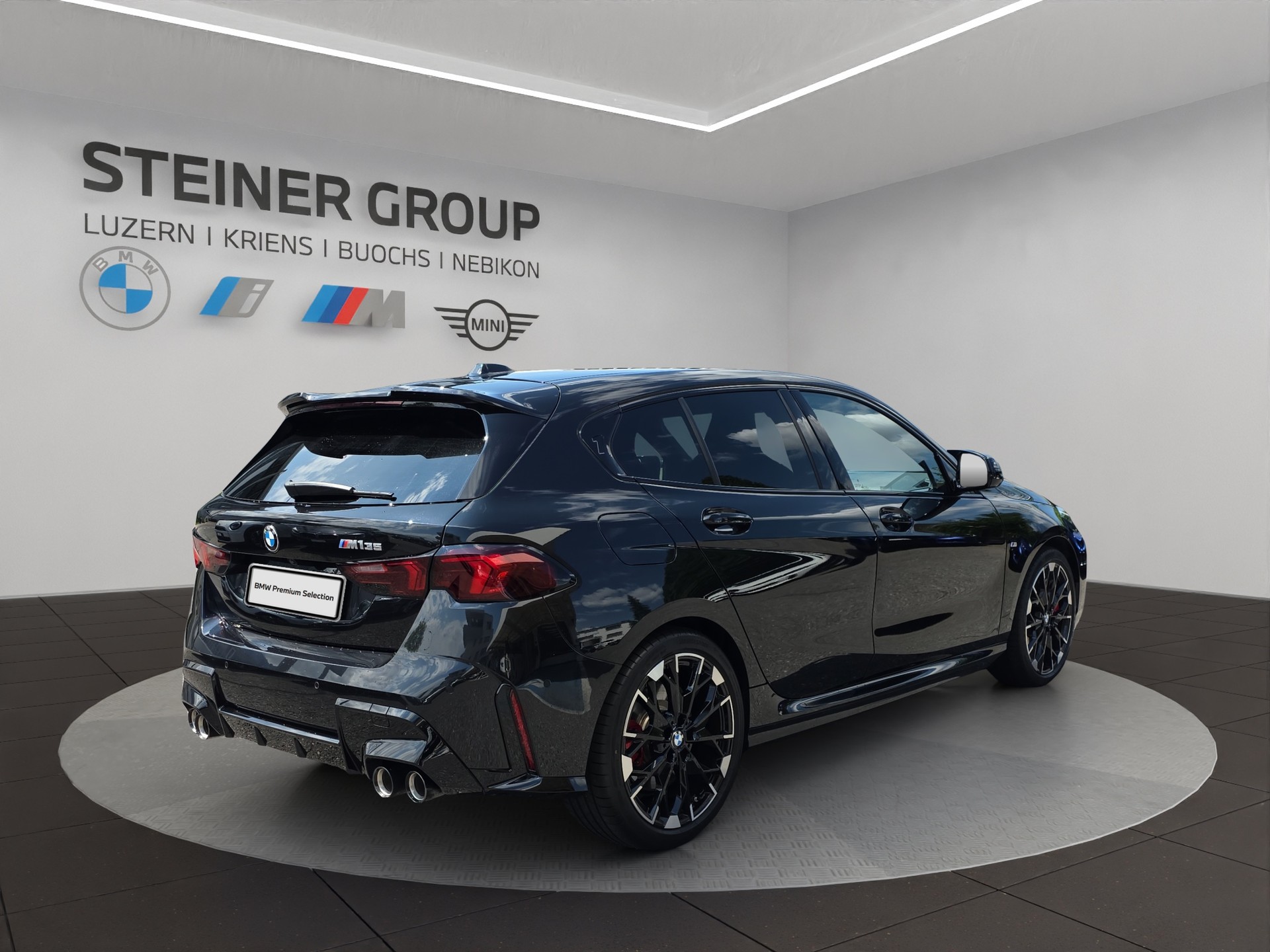 BMW M135 xDrive M Sport Pro-showroom-element-3