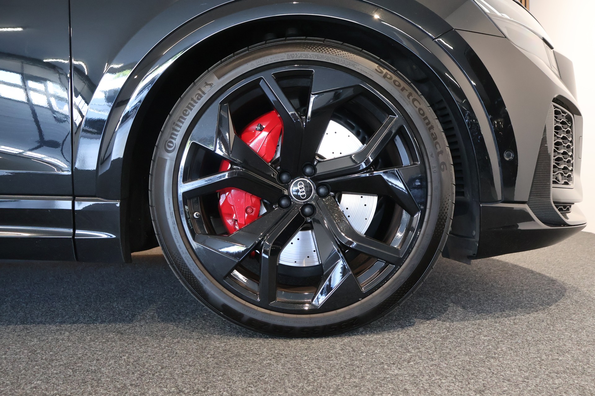 AUDI RSQ8 quattro tiptronic-image-29