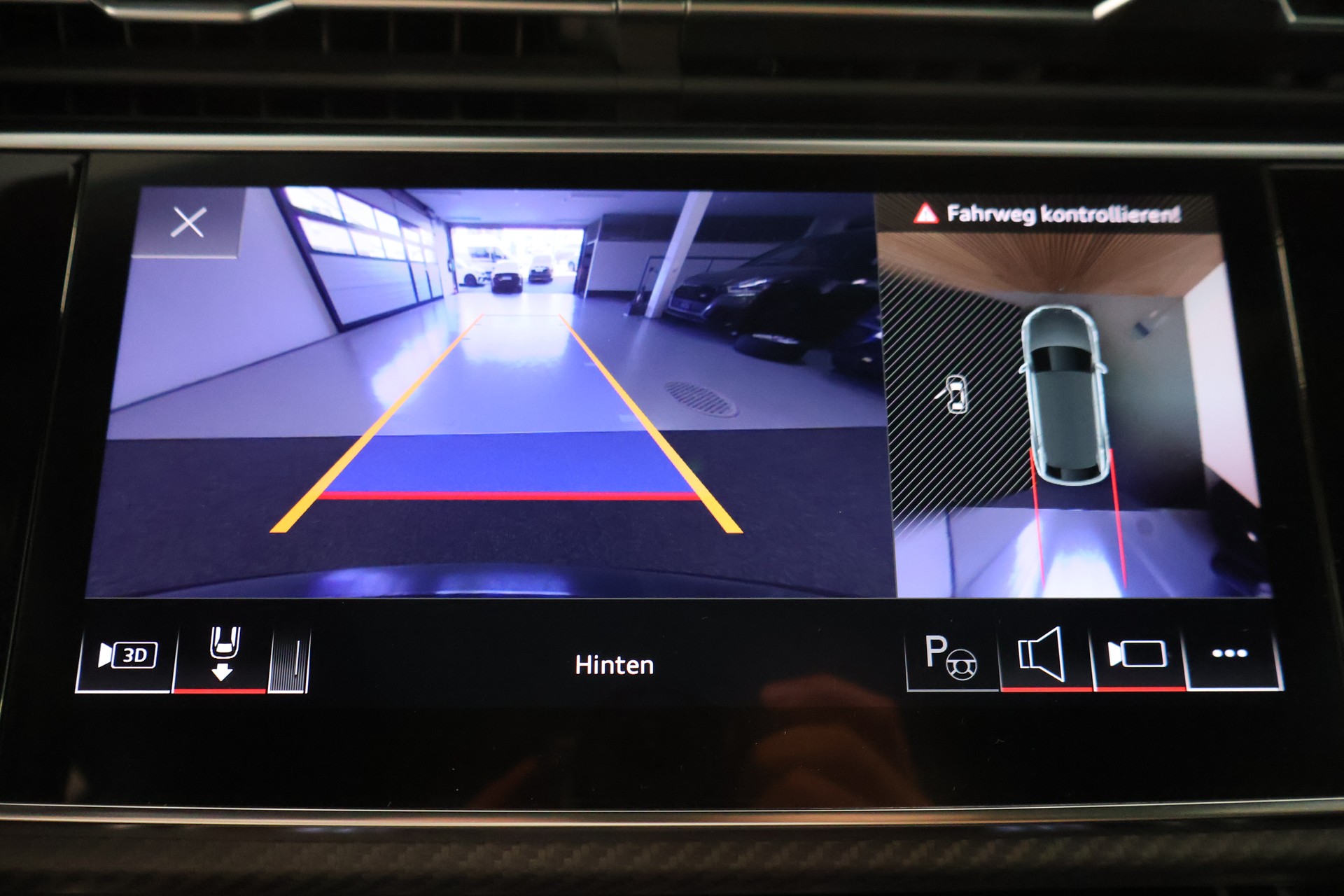AUDI RSQ8 quattro tiptronic-image-23