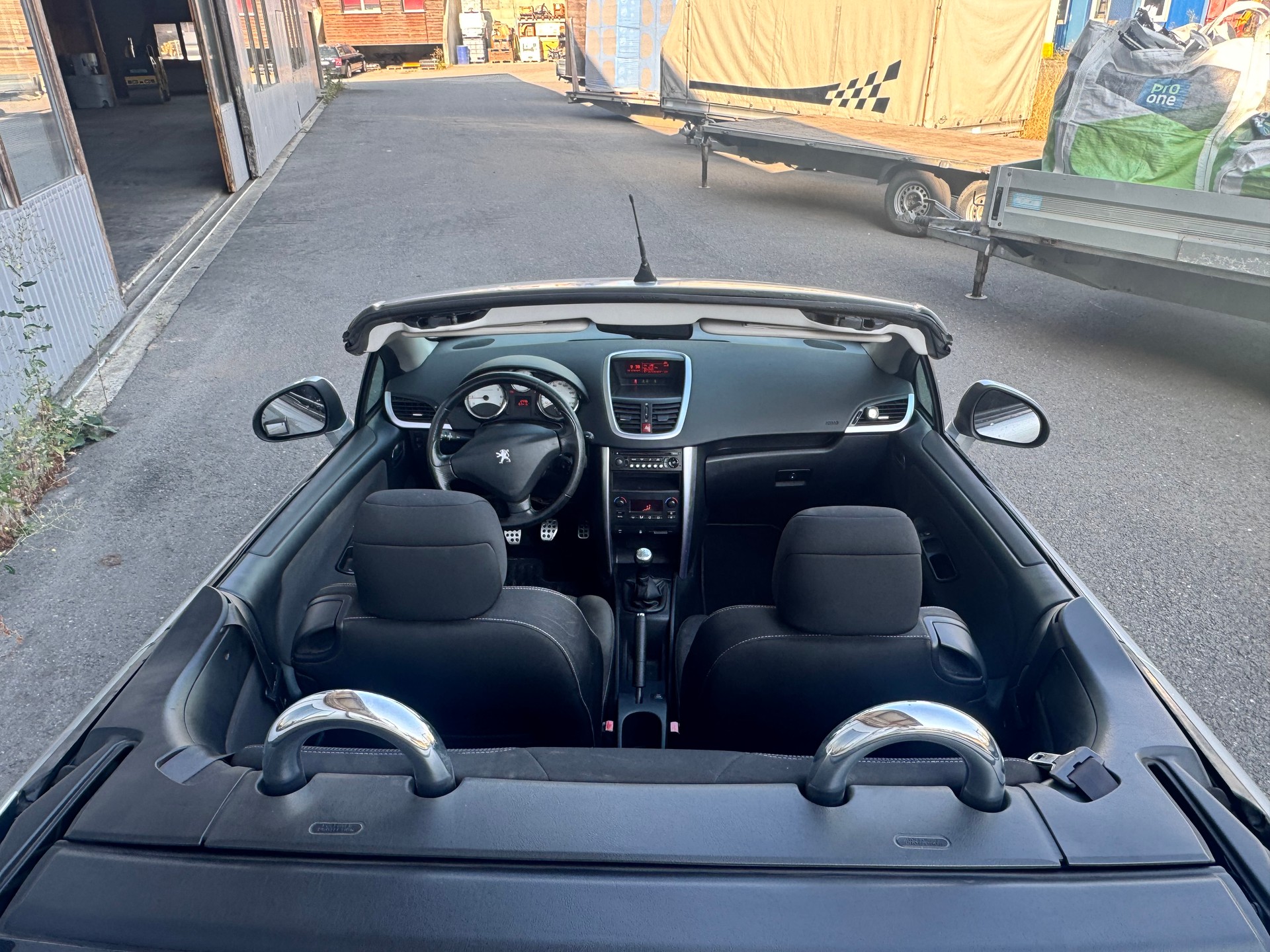 PEUGEOT 207 CC 1.6 16V Sport-image-8