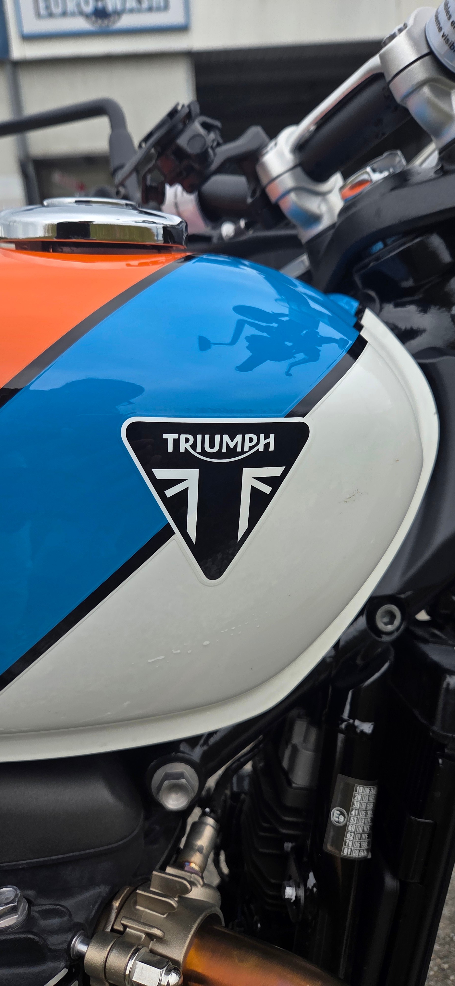 TRIUMPH 900-image-5