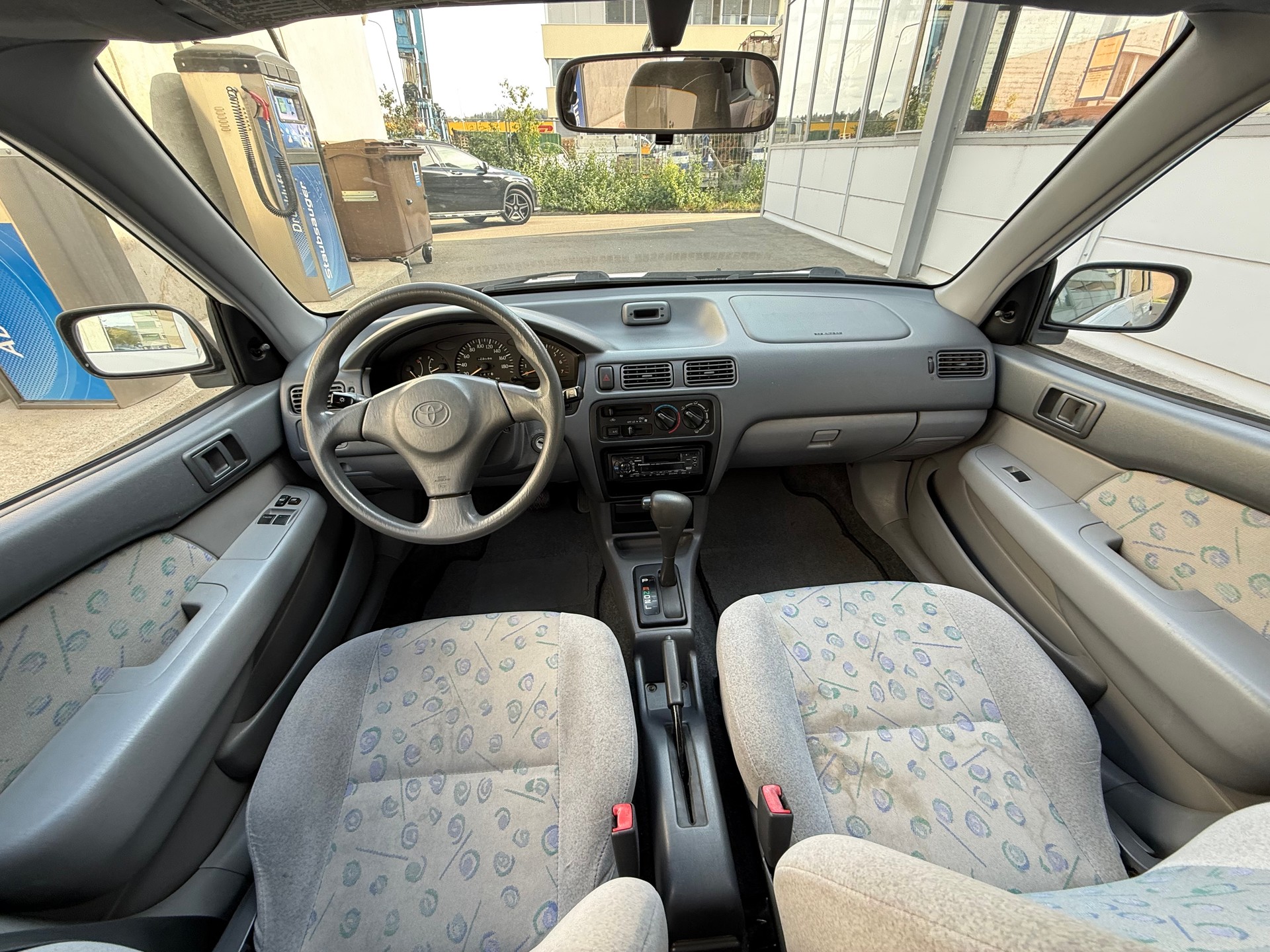 TOYOTA Starlet 1.3 *Automat *Klimaanlage *8 Fach bereift-image-8