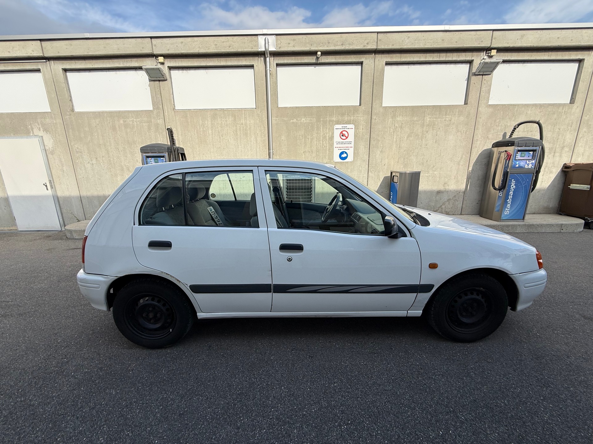 TOYOTA Starlet 1.3 *Automat *Klimaanlage *8 Fach bereift-image-2