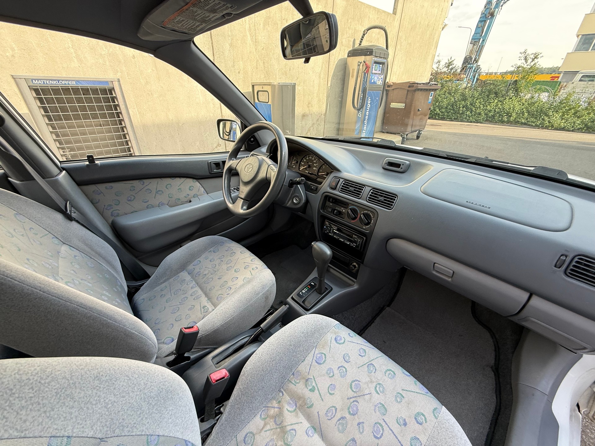 TOYOTA Starlet 1.3 *Automat *Klimaanlage *8 Fach bereift-image-15