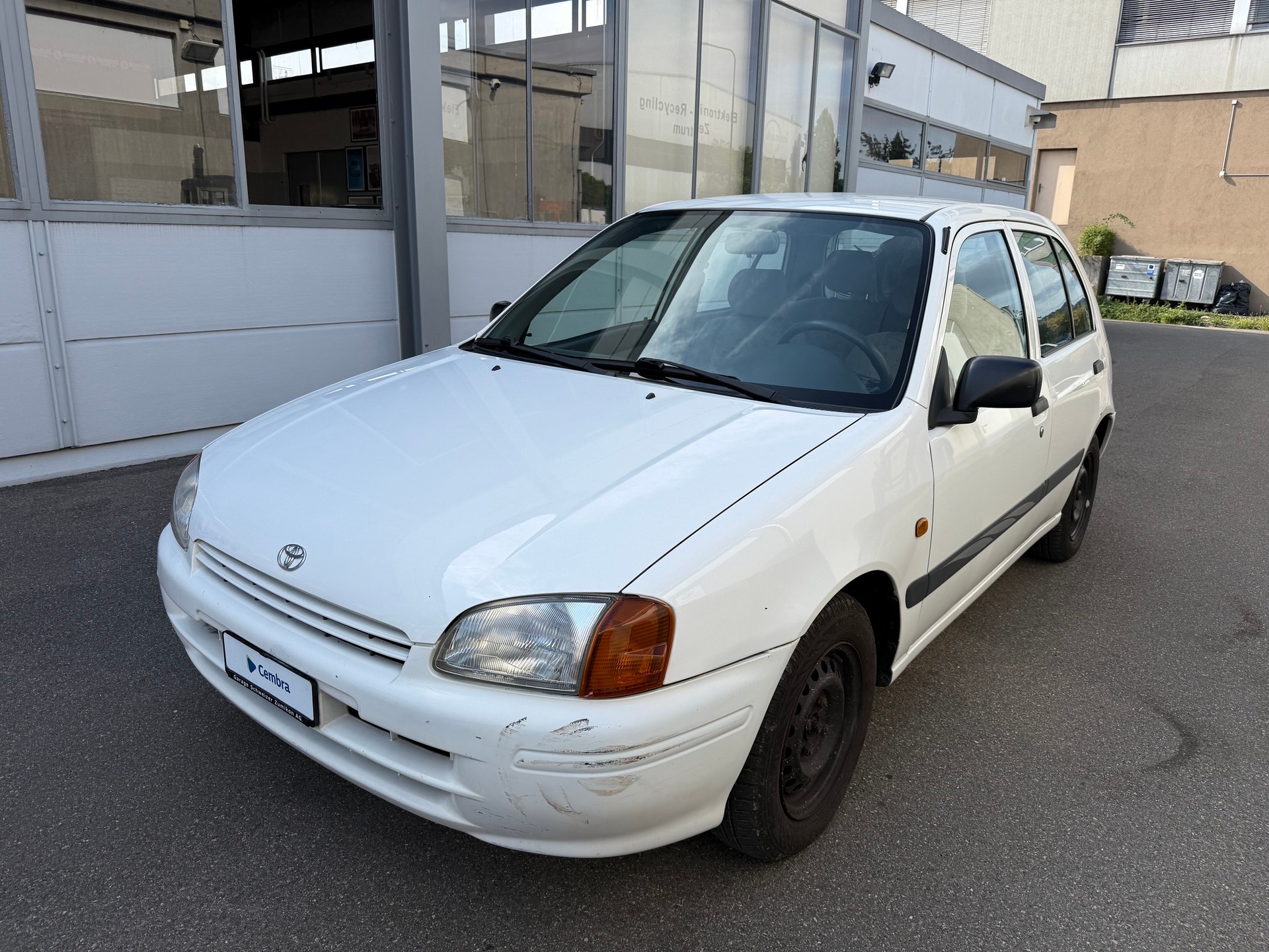 TOYOTA Starlet 1.3 *Automat *Klimaanlage *8 Fach bereift
