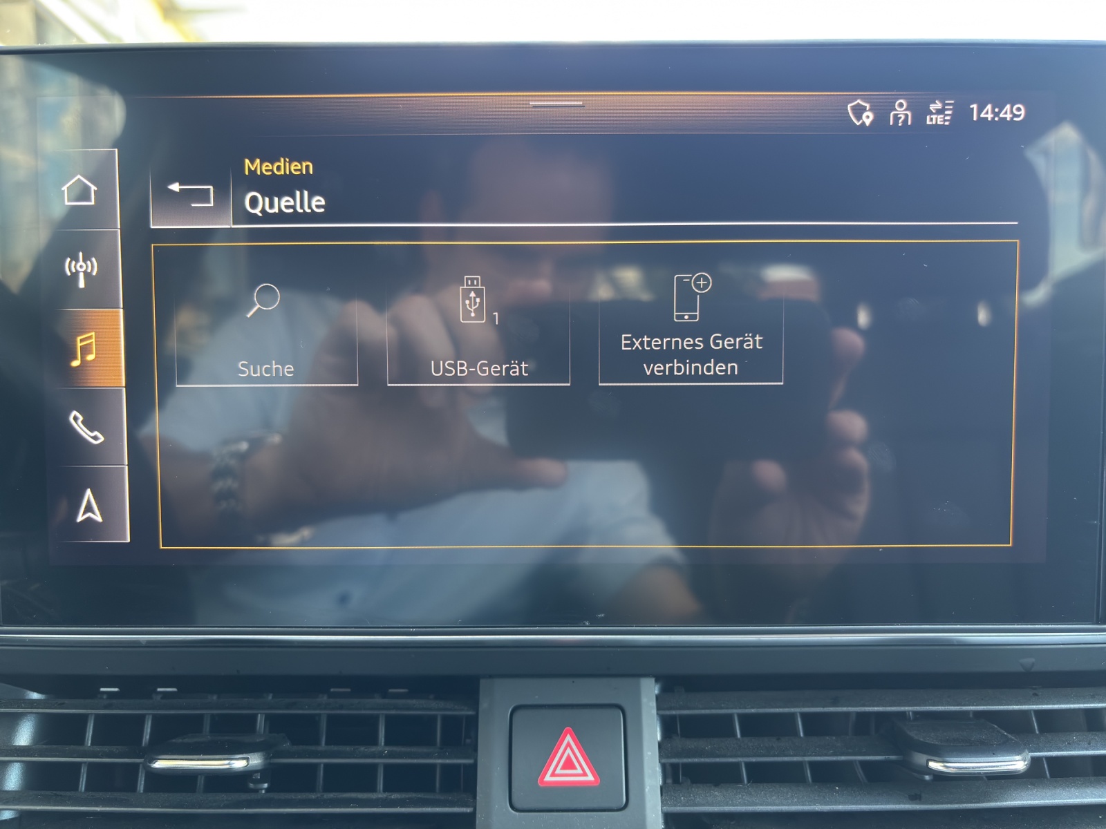 AUDI A4 Avant 40 TDI S line Competition Black quattro S-tronic mit 5 Jahre Werksgarantie max. 100'000km-image-26