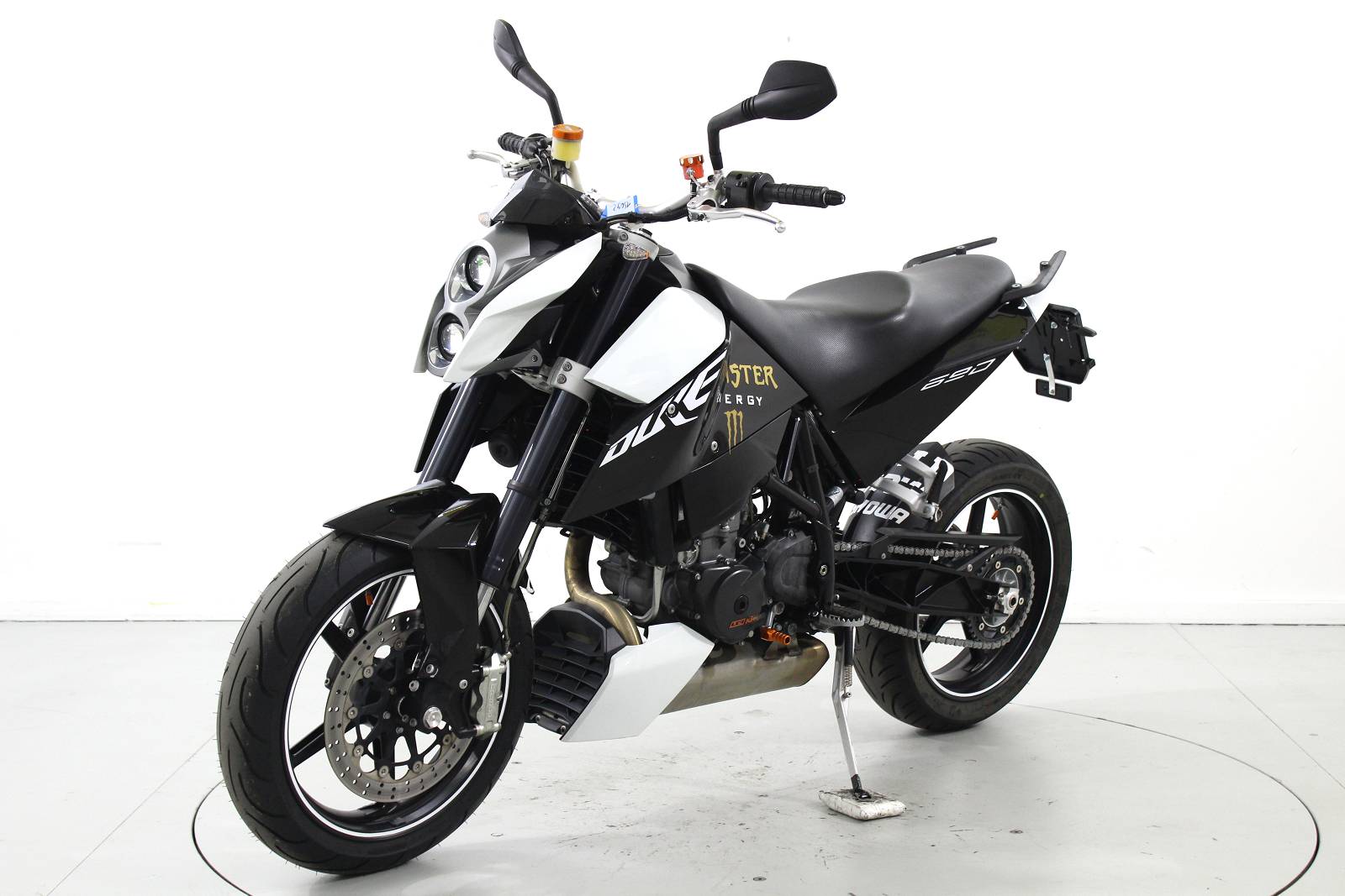 KTM 690 Duke-image-2