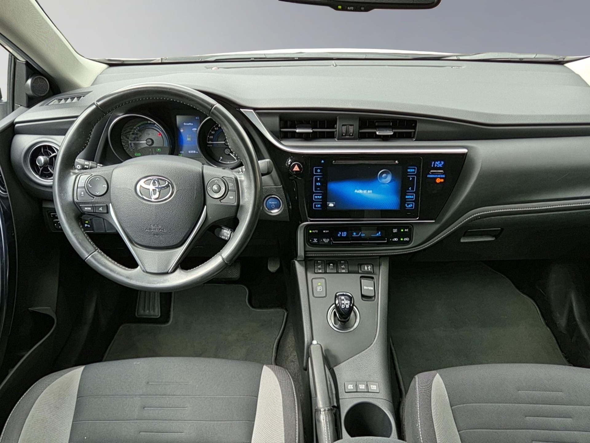 TOYOTA Auris 1.8 HSD Trend-image-11