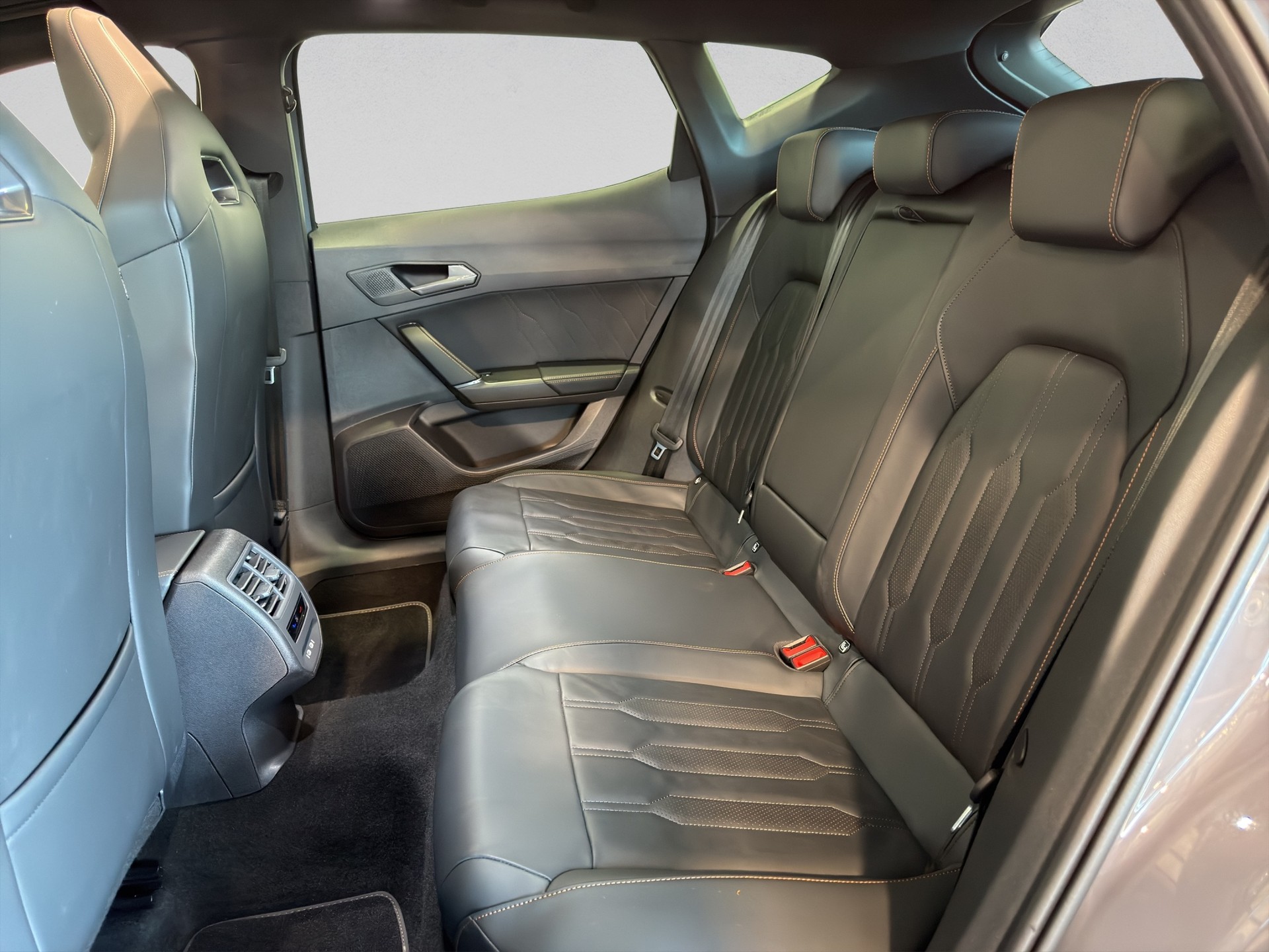 CUPRA Formentor 1.4 e-HYBRID pHEV VZ DSG-image-12