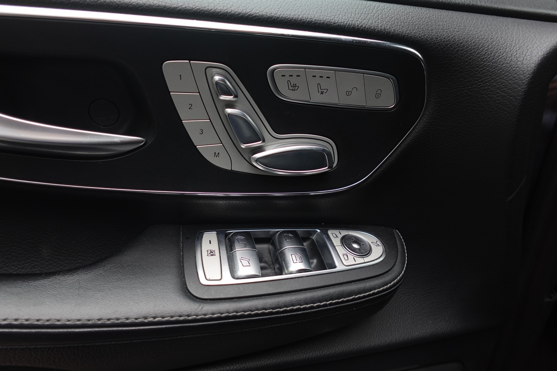 MERCEDES-BENZ V 250 d Swiss Edition extralang 4M 7G-Tronic-image-10